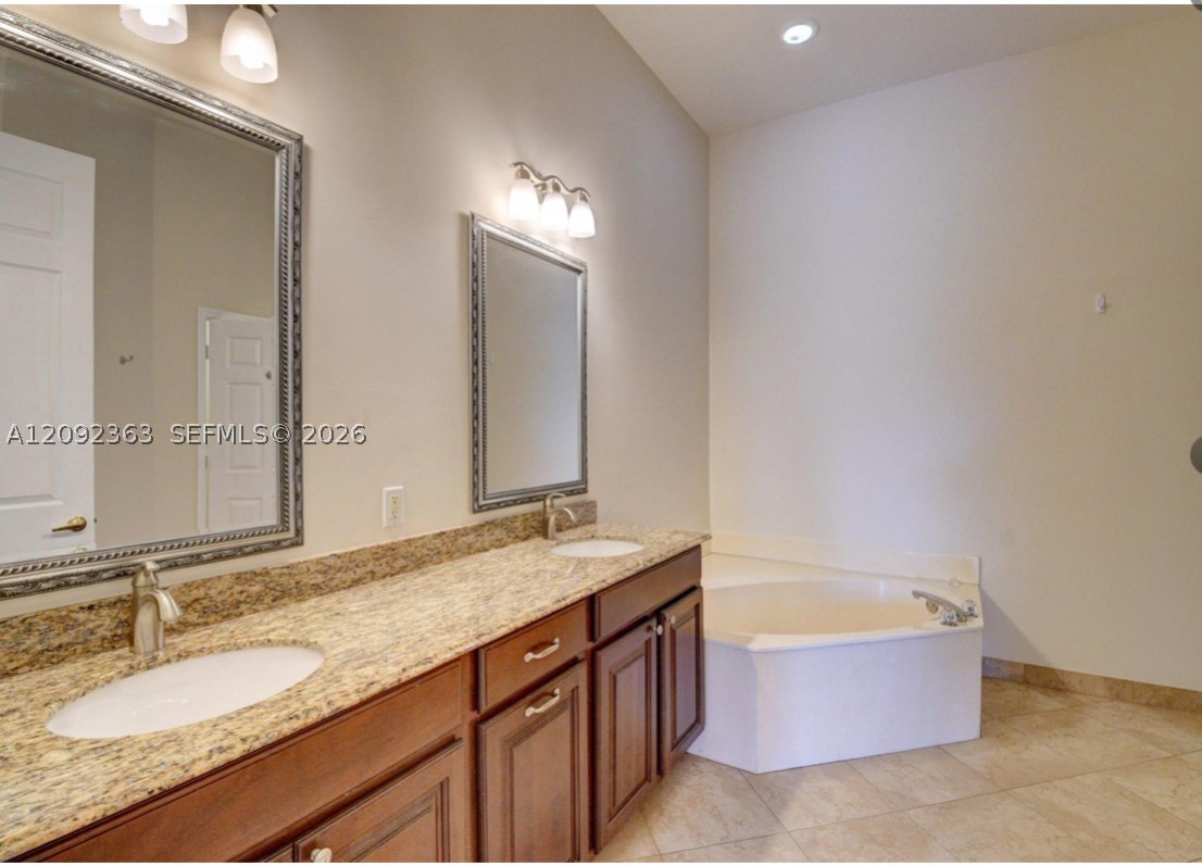 8291 Hampton Wood Dr #8291, Boca Raton FL 33433