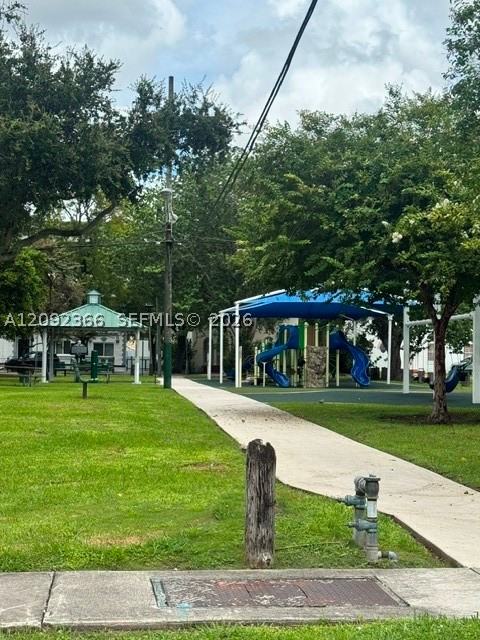 1628 NW 8th St #1628, Miami FL 33125