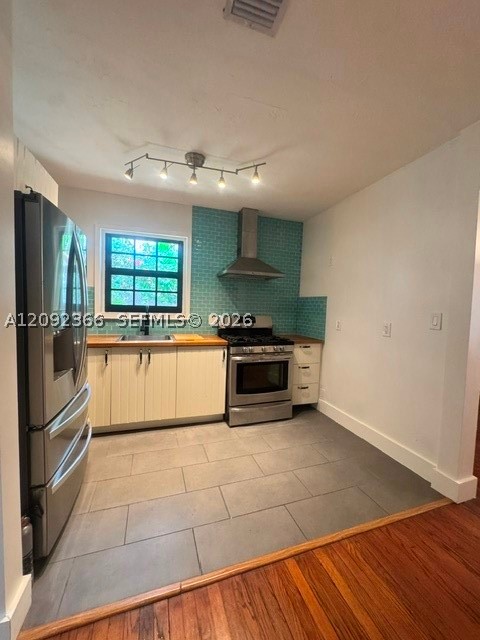 1628 NW 8th St #1628, Miami FL 33125