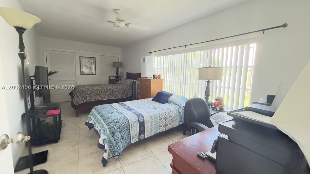 400 S Hollybrook Dr #305, Pembroke Pines FL 33025