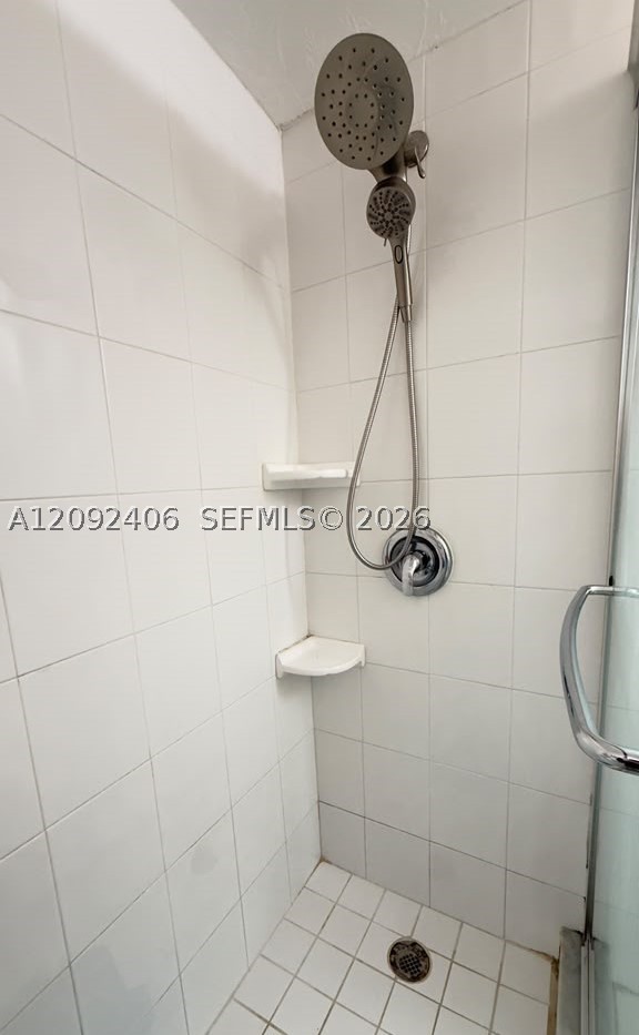 400 S Hollybrook Dr #305, Pembroke Pines FL 33025