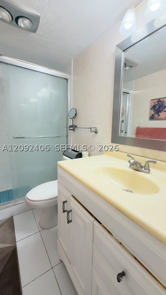 400 S Hollybrook Dr #305, Pembroke Pines FL 33025