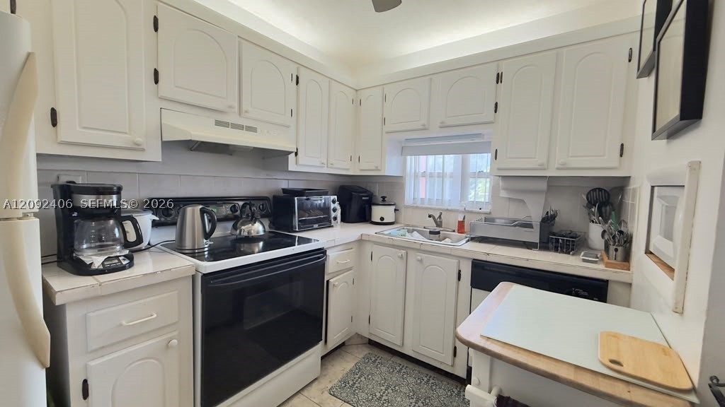 400 S Hollybrook Dr #305, Pembroke Pines FL 33025