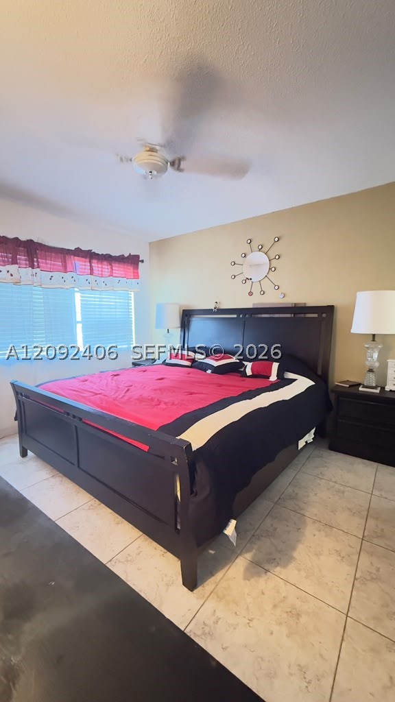 400 S Hollybrook Dr #305, Pembroke Pines FL 33025