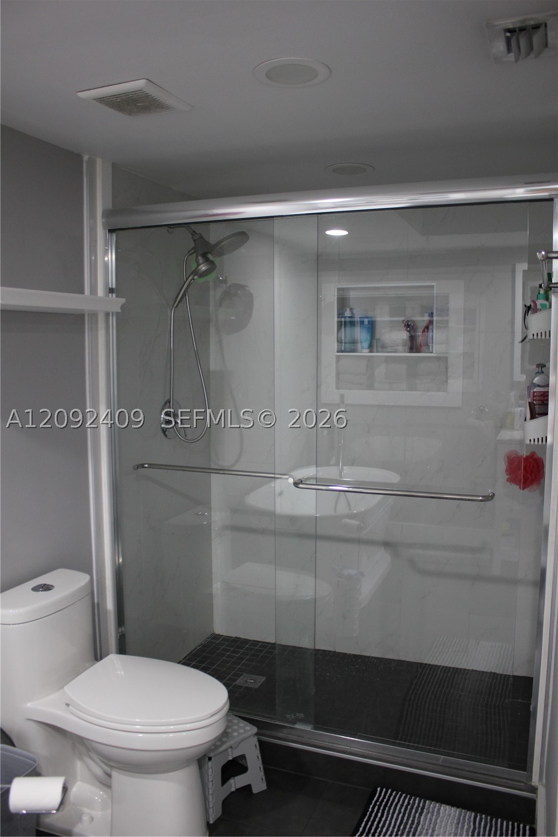 3500 Mystic Pointe Dr #1907, Aventura FL 33180