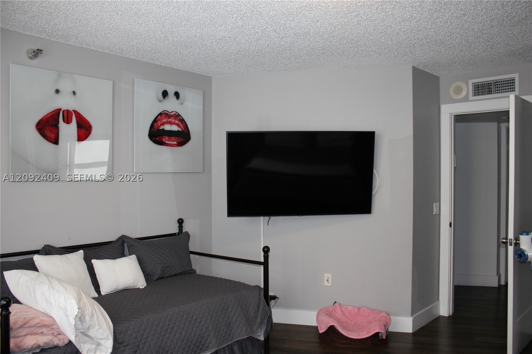 3500 Mystic Pointe Dr #1907, Aventura FL 33180