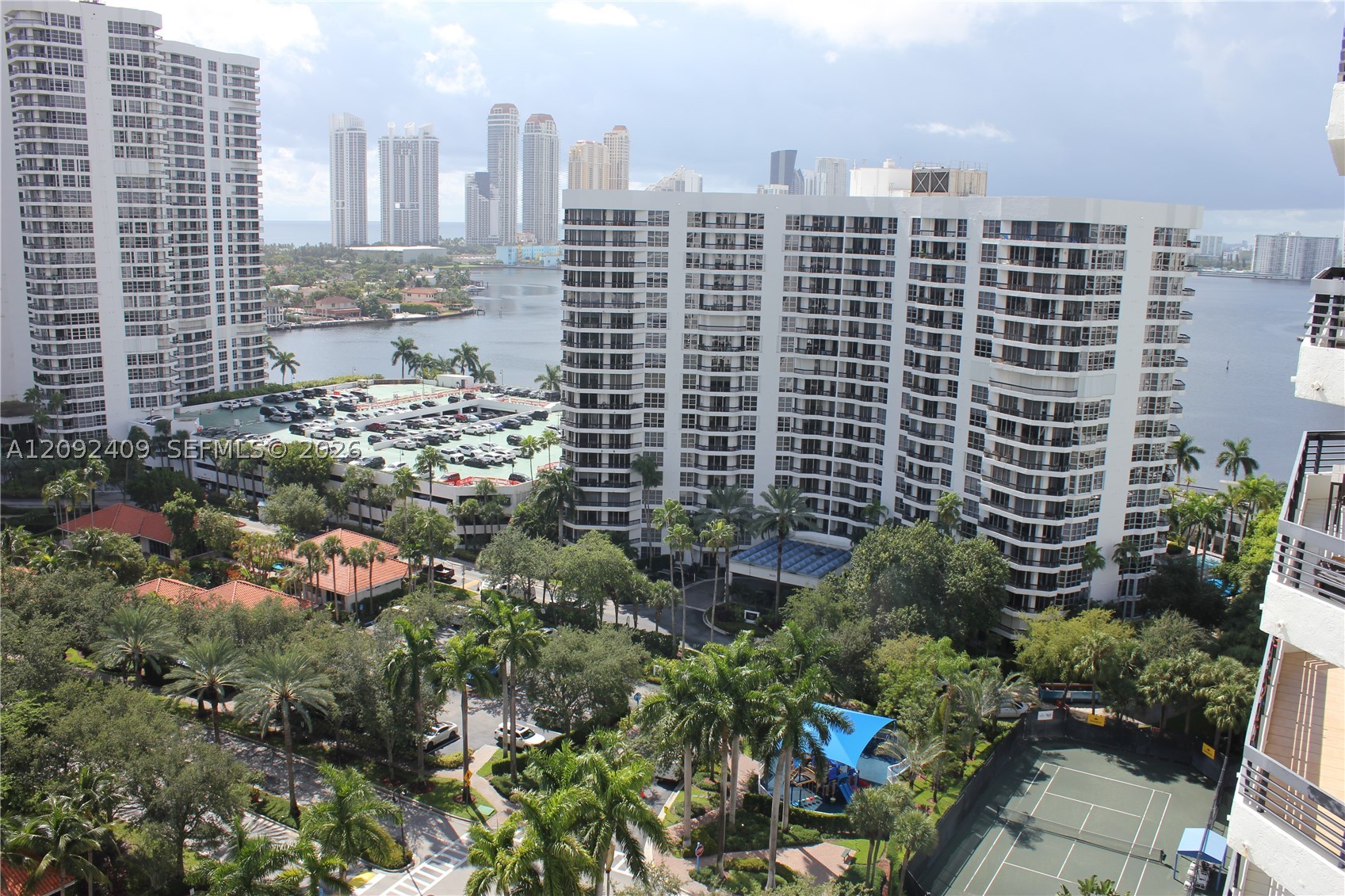 3500 Mystic Pointe Dr #1907, Aventura FL 33180