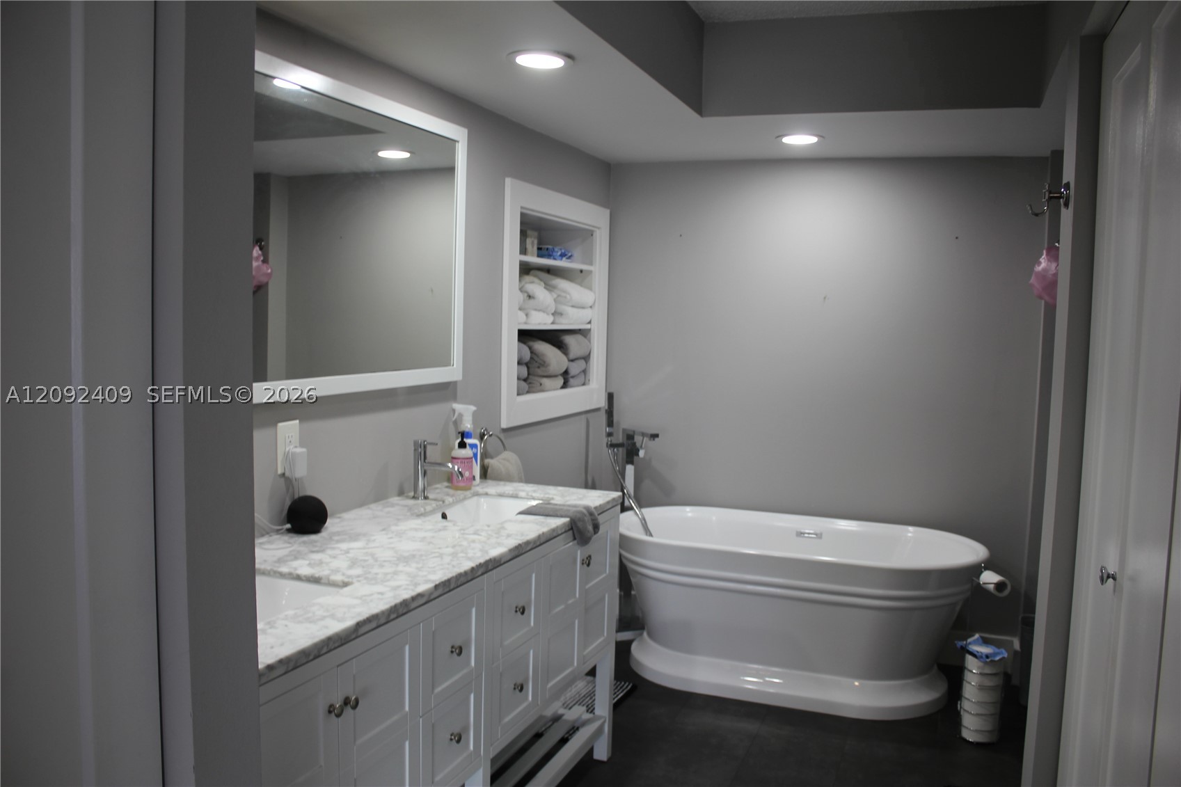 3500 Mystic Pointe Dr #1907, Aventura FL 33180