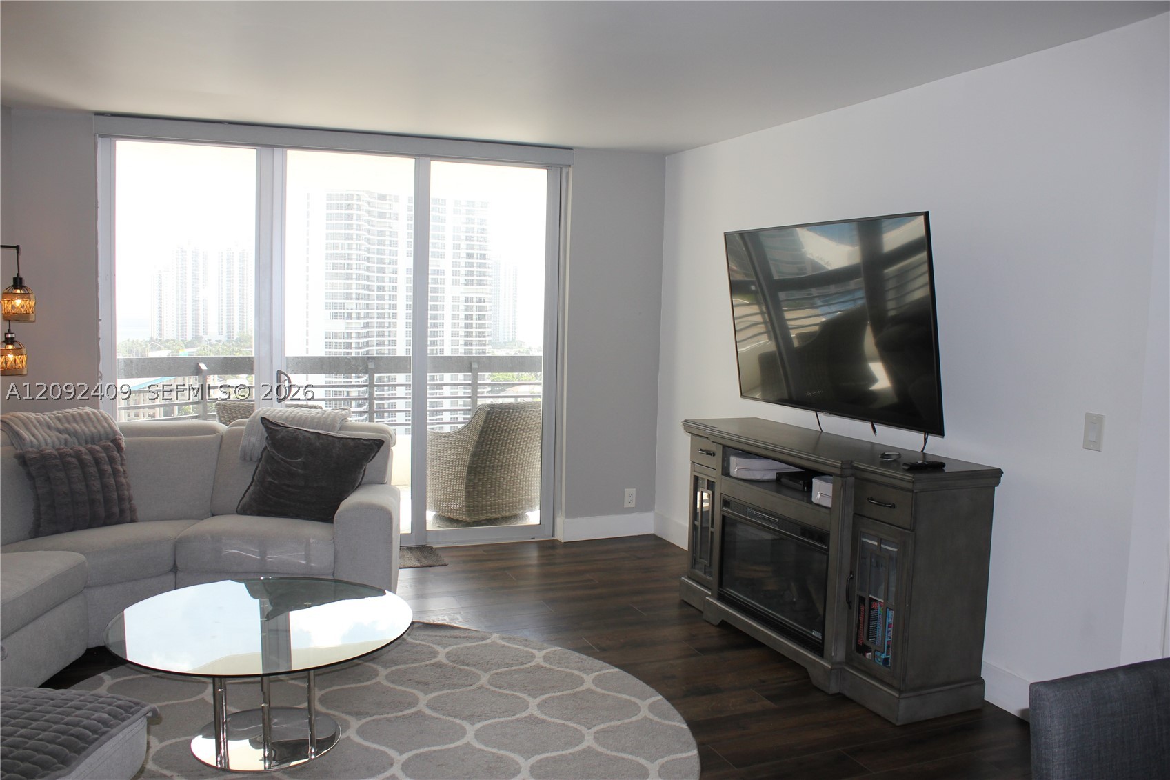3500 Mystic Pointe Dr #1907, Aventura FL 33180