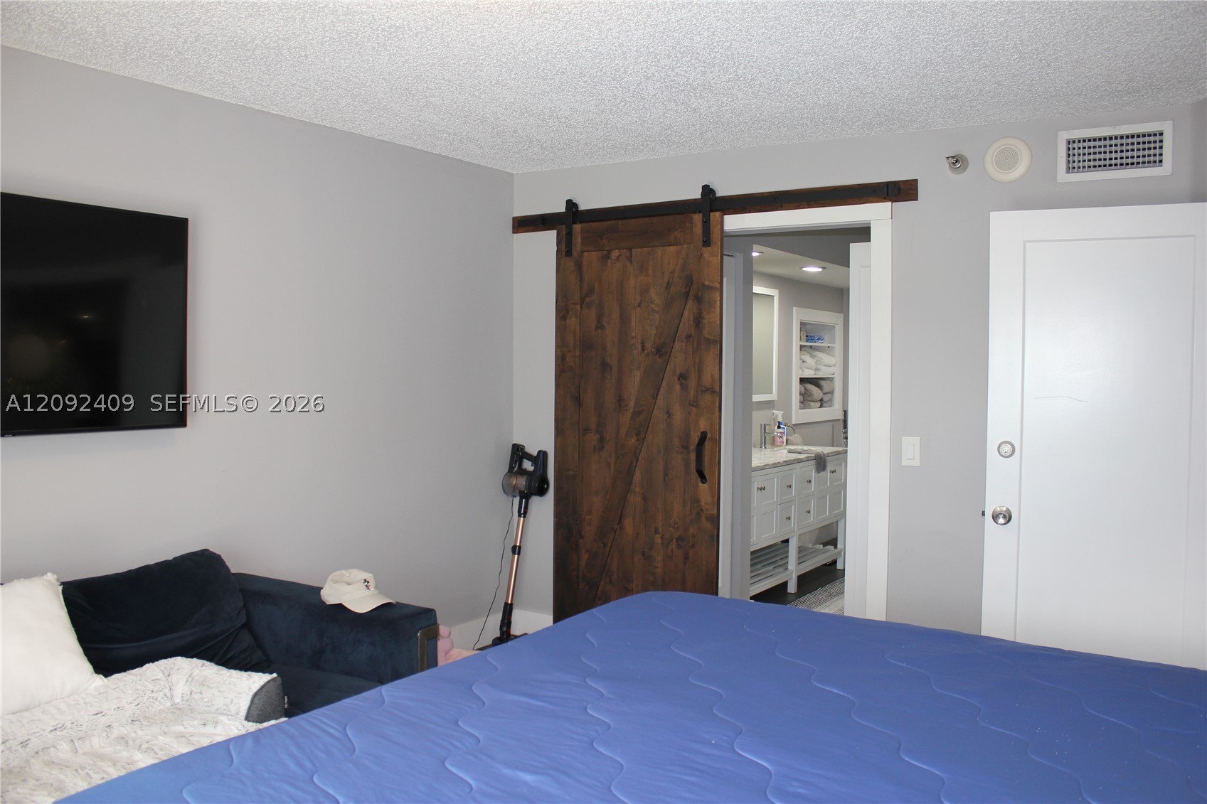 3500 Mystic Pointe Dr #1907, Aventura FL 33180