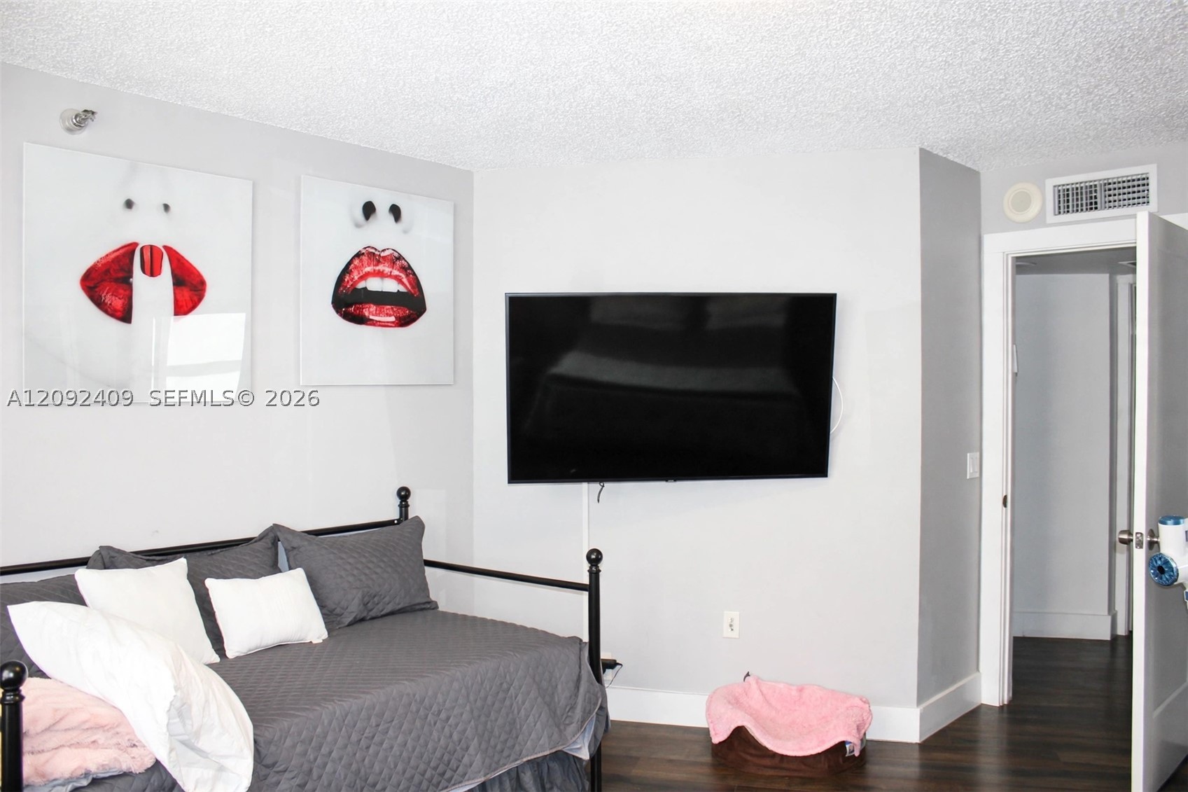 3500 Mystic Pointe Dr #1907, Aventura FL 33180