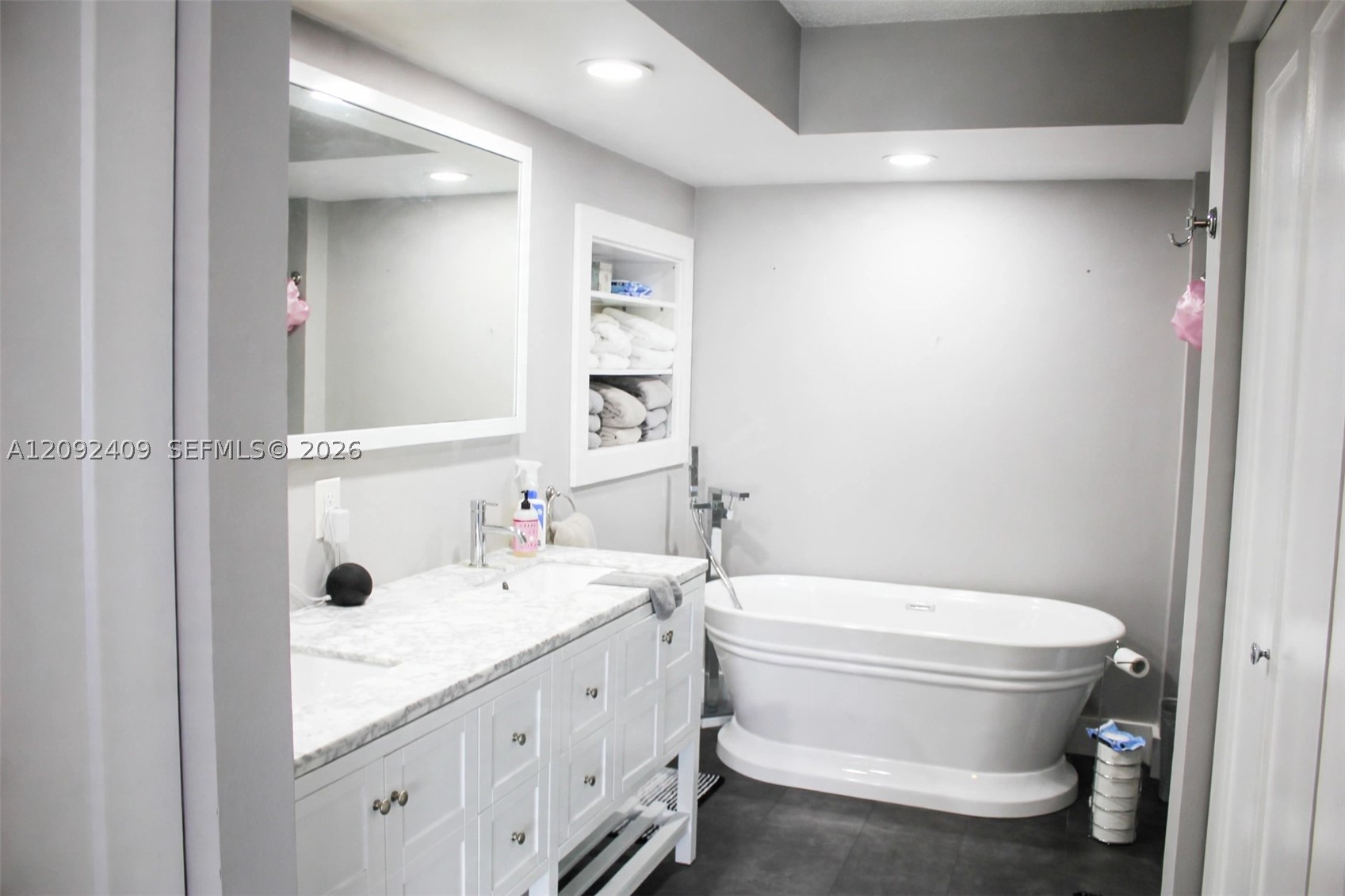 3500 Mystic Pointe Dr #1907, Aventura FL 33180