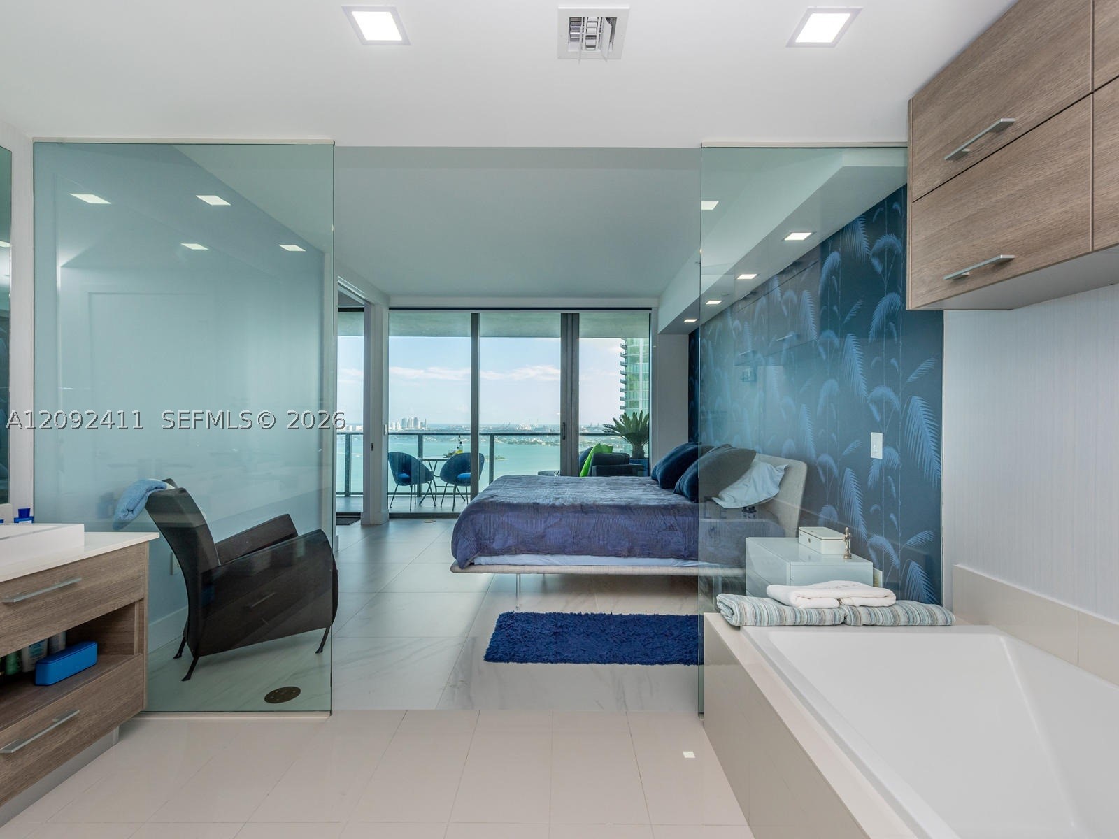 650 NE 32 #3302, Miami FL 33137