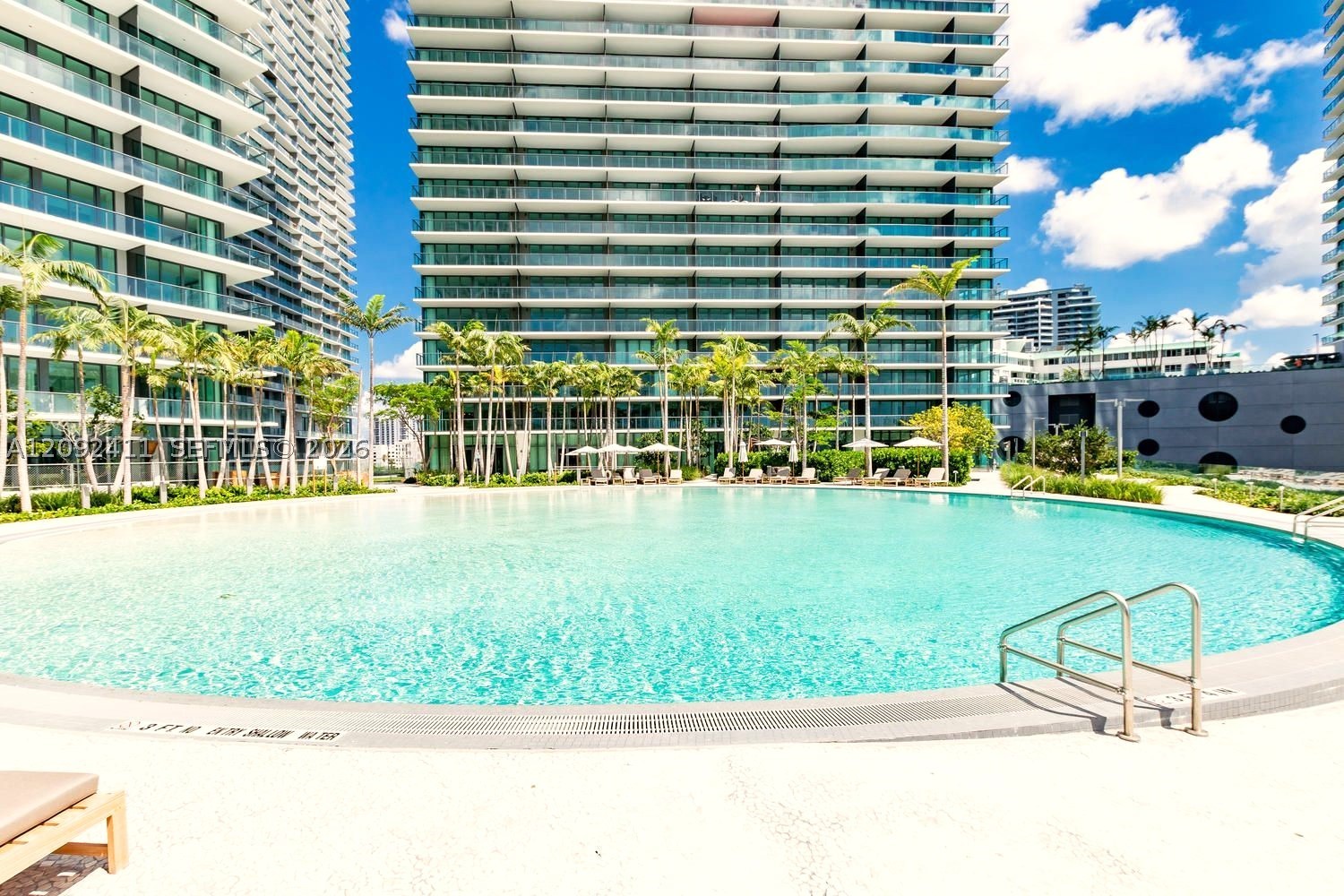 650 NE 32 #3302, Miami FL 33137