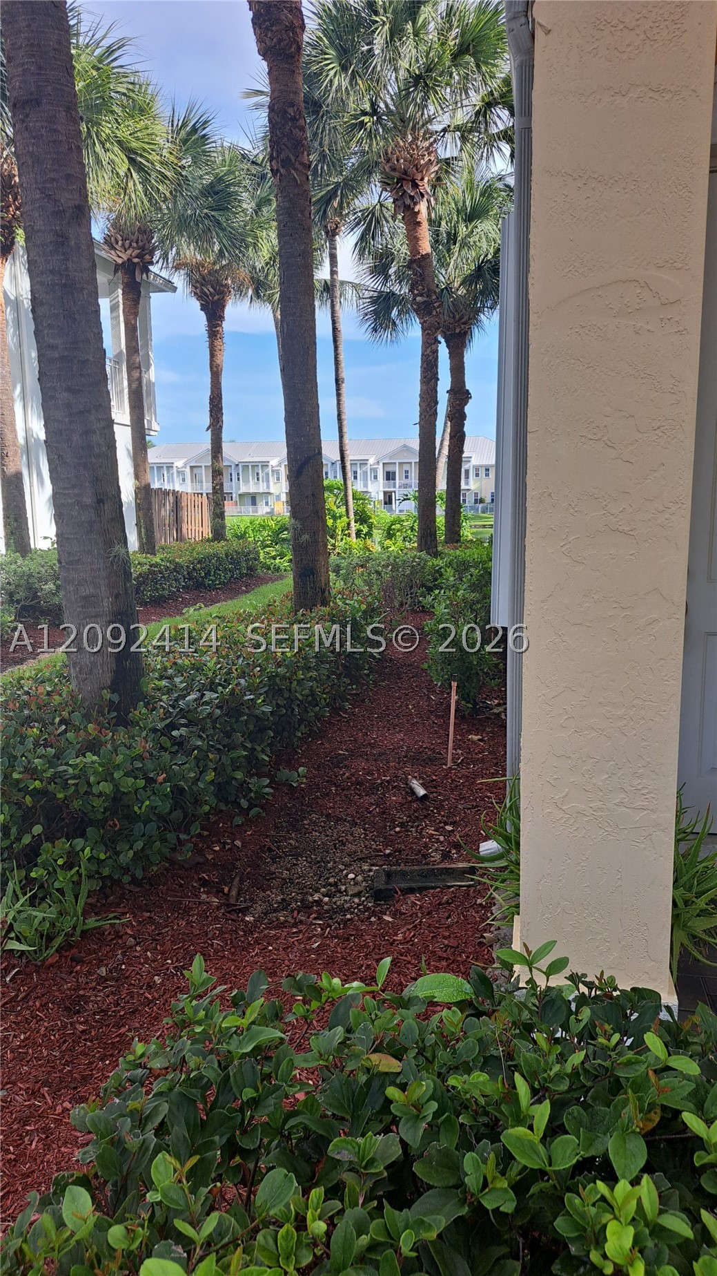 10735 NW 75th St, Doral FL 33178