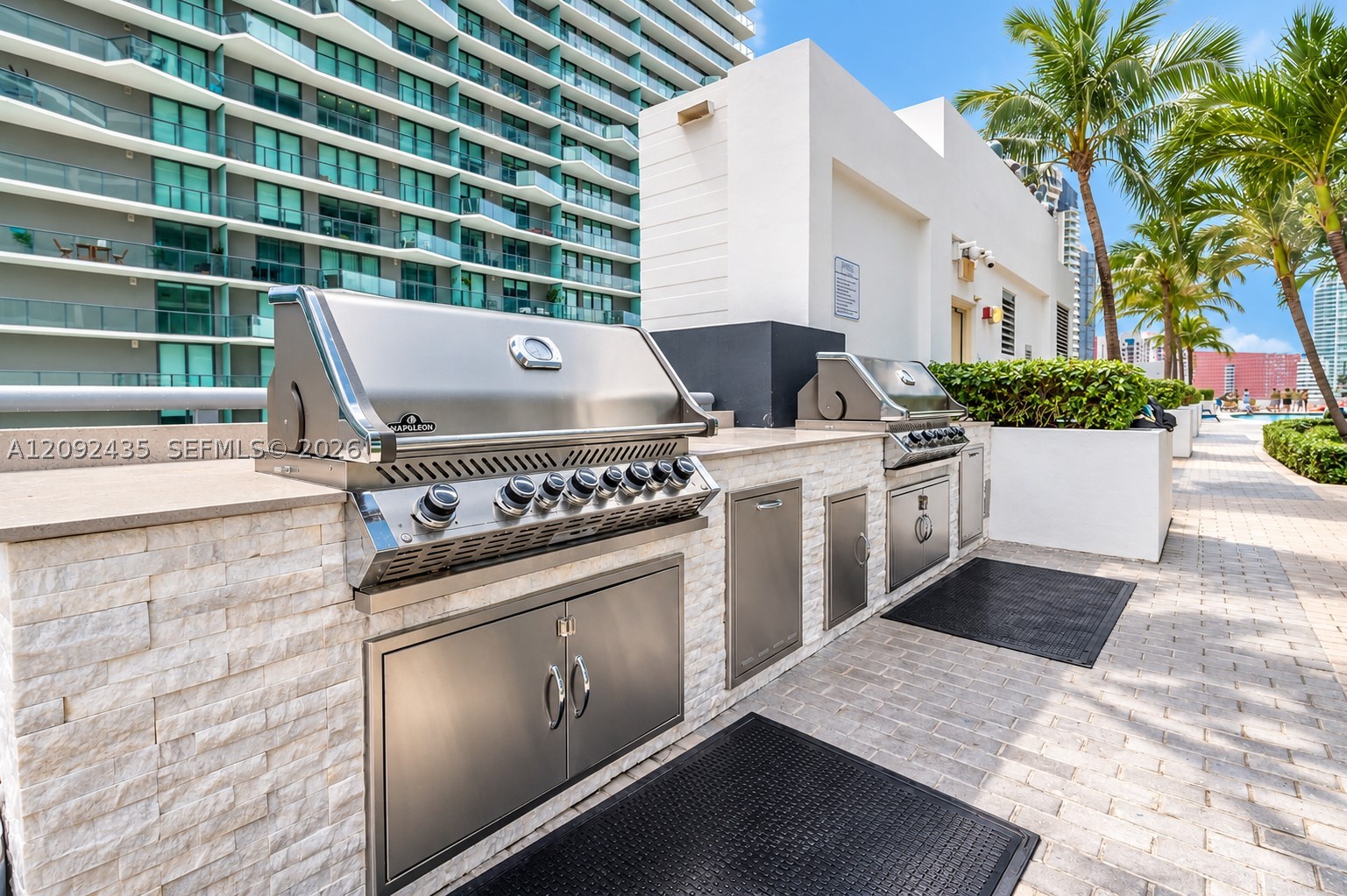60 SW 13th St #4002, Miami FL 33130