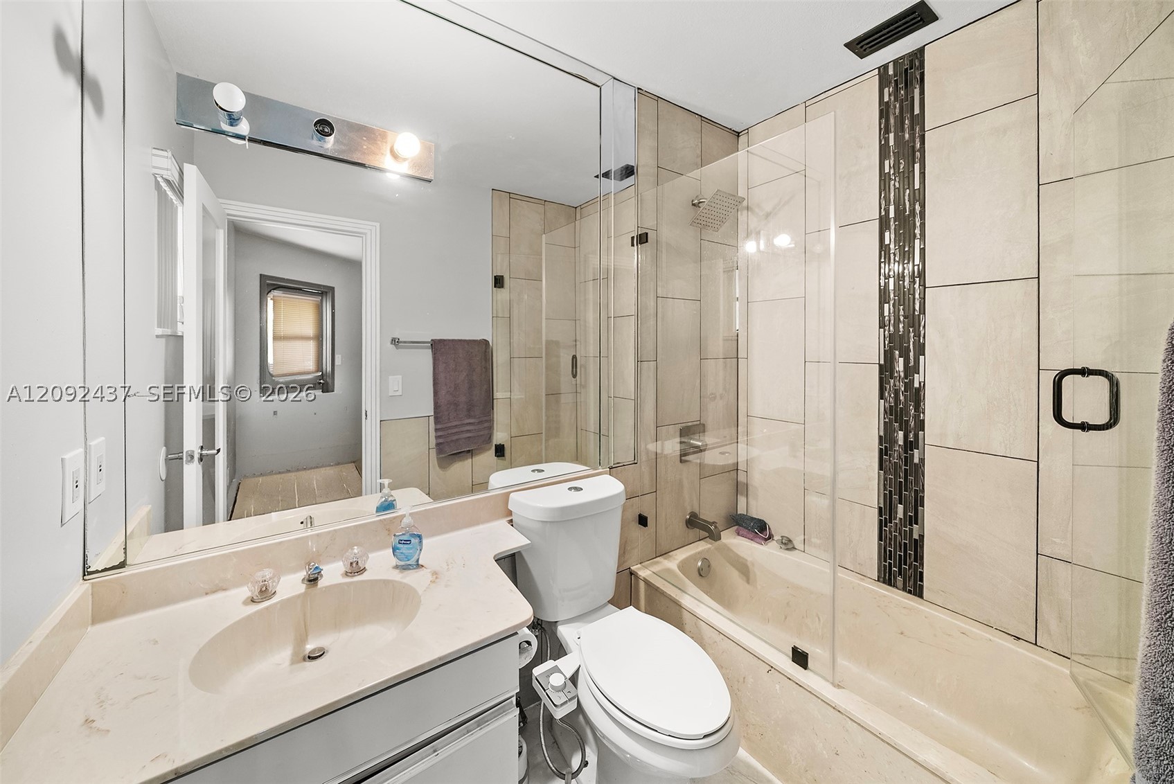 507 Palm Dr, Hallandale Beach FL 33009