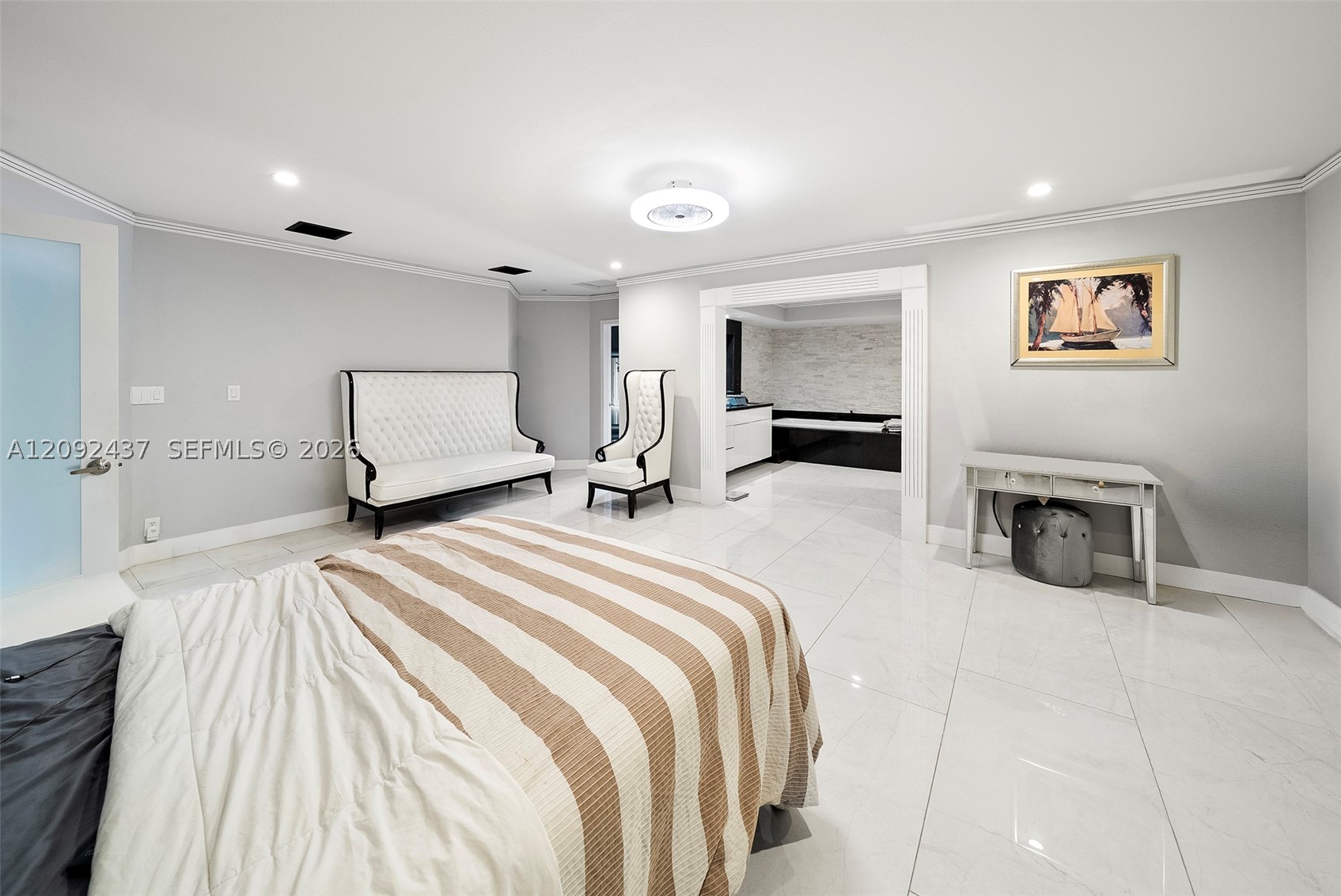 507 Palm Dr, Hallandale Beach FL 33009