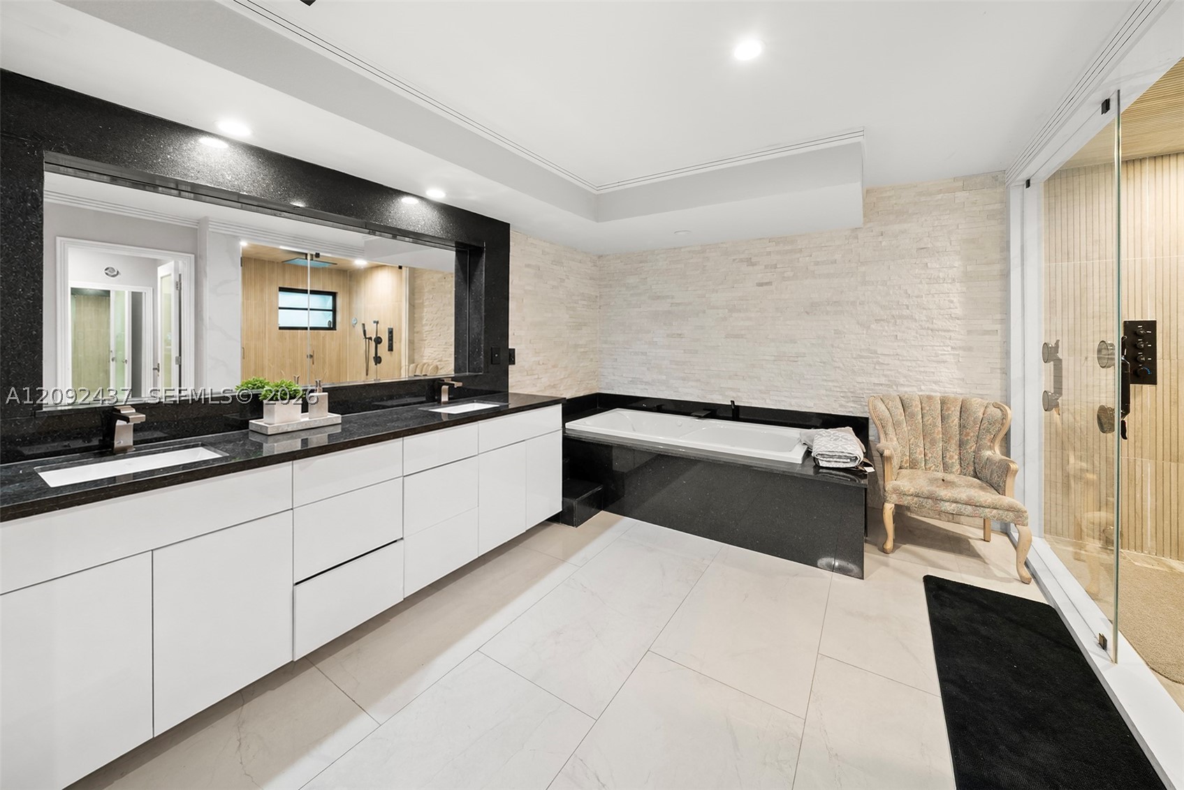 507 Palm Dr, Hallandale Beach FL 33009