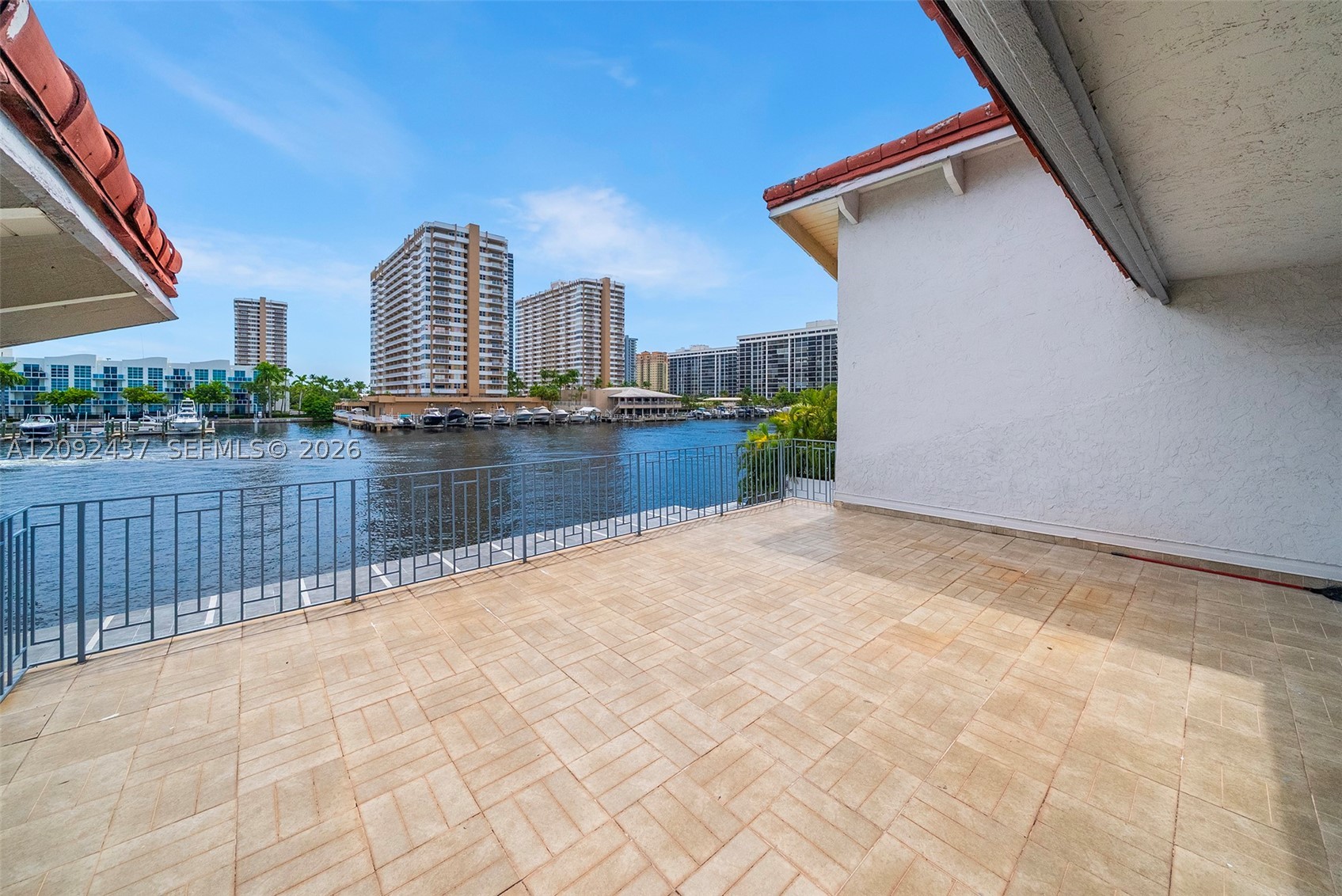 507 Palm Dr, Hallandale Beach FL 33009