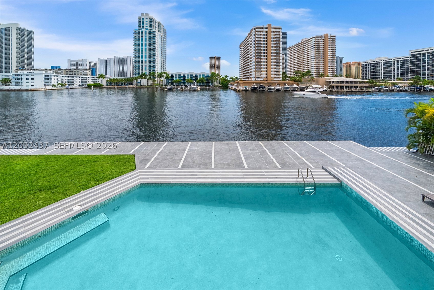 507 Palm Dr, Hallandale Beach FL 33009