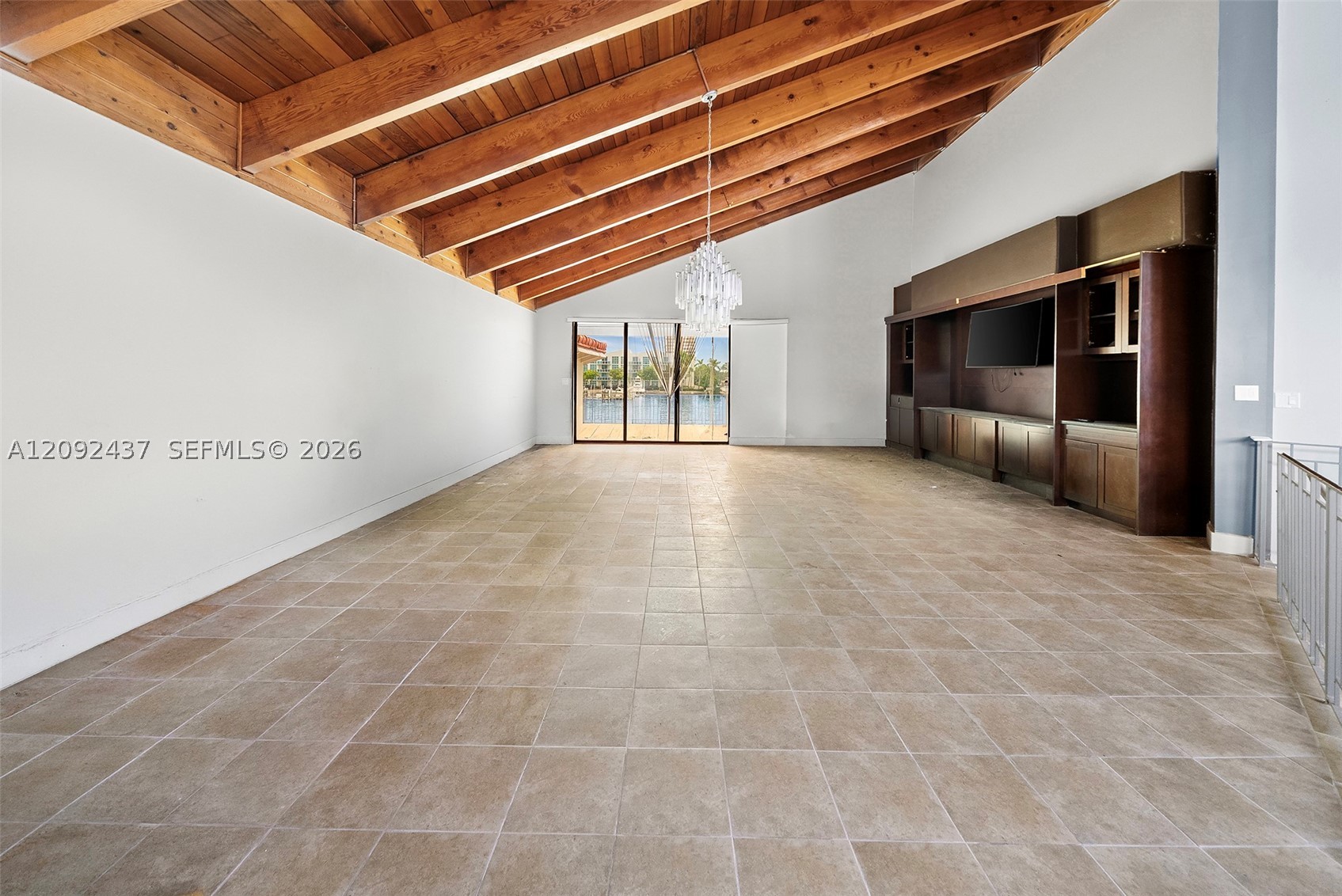 507 Palm Dr, Hallandale Beach FL 33009