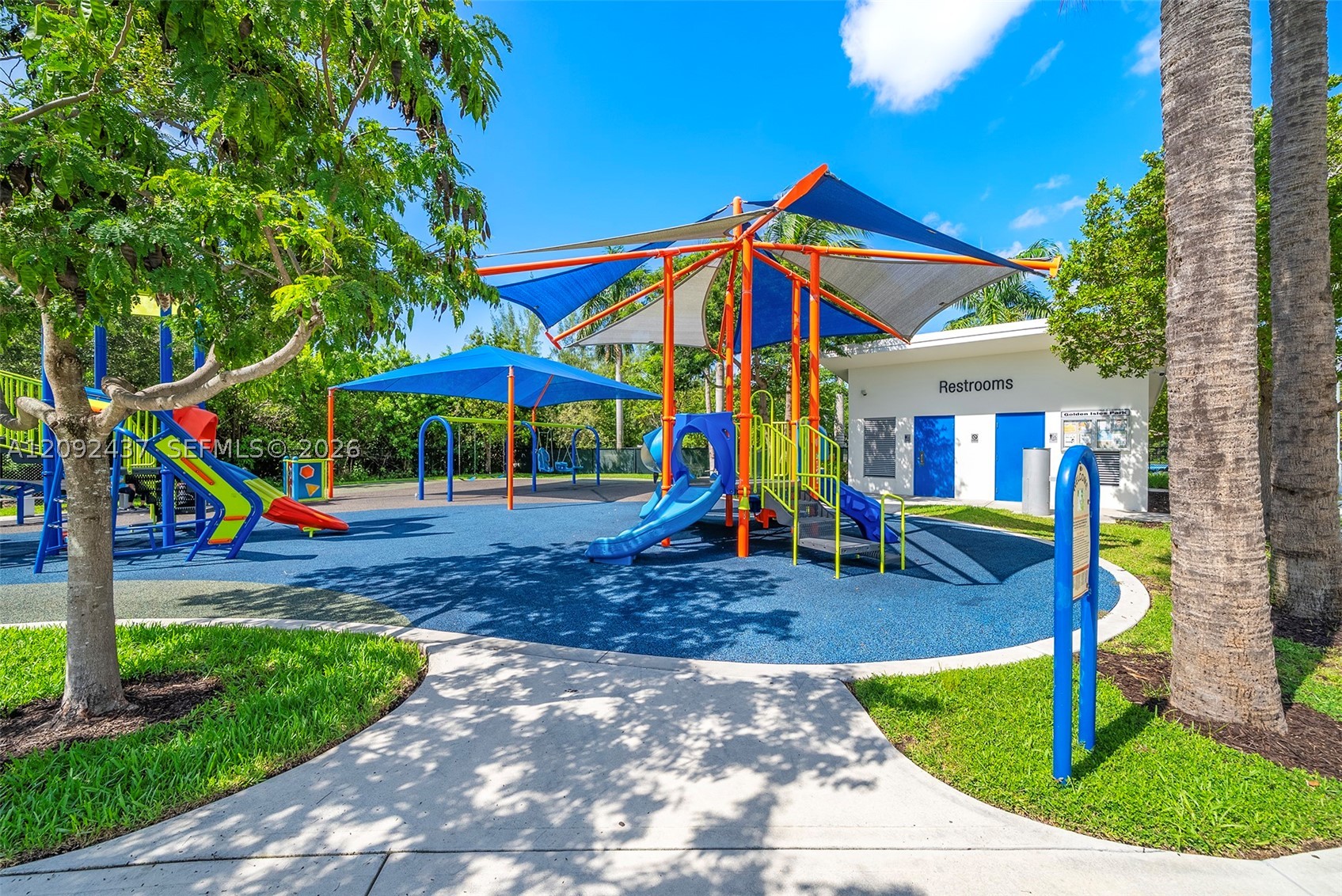 507 Palm Dr, Hallandale Beach FL 33009