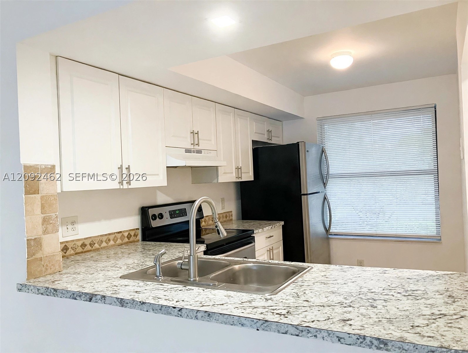 217 Lake Pointe Dr #204, Oakland Park FL 33309