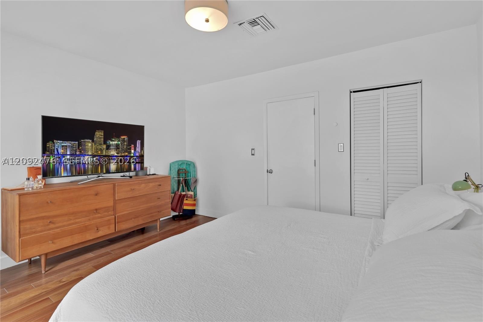 1749 Bay Dr #0, Miami Beach FL 33141
