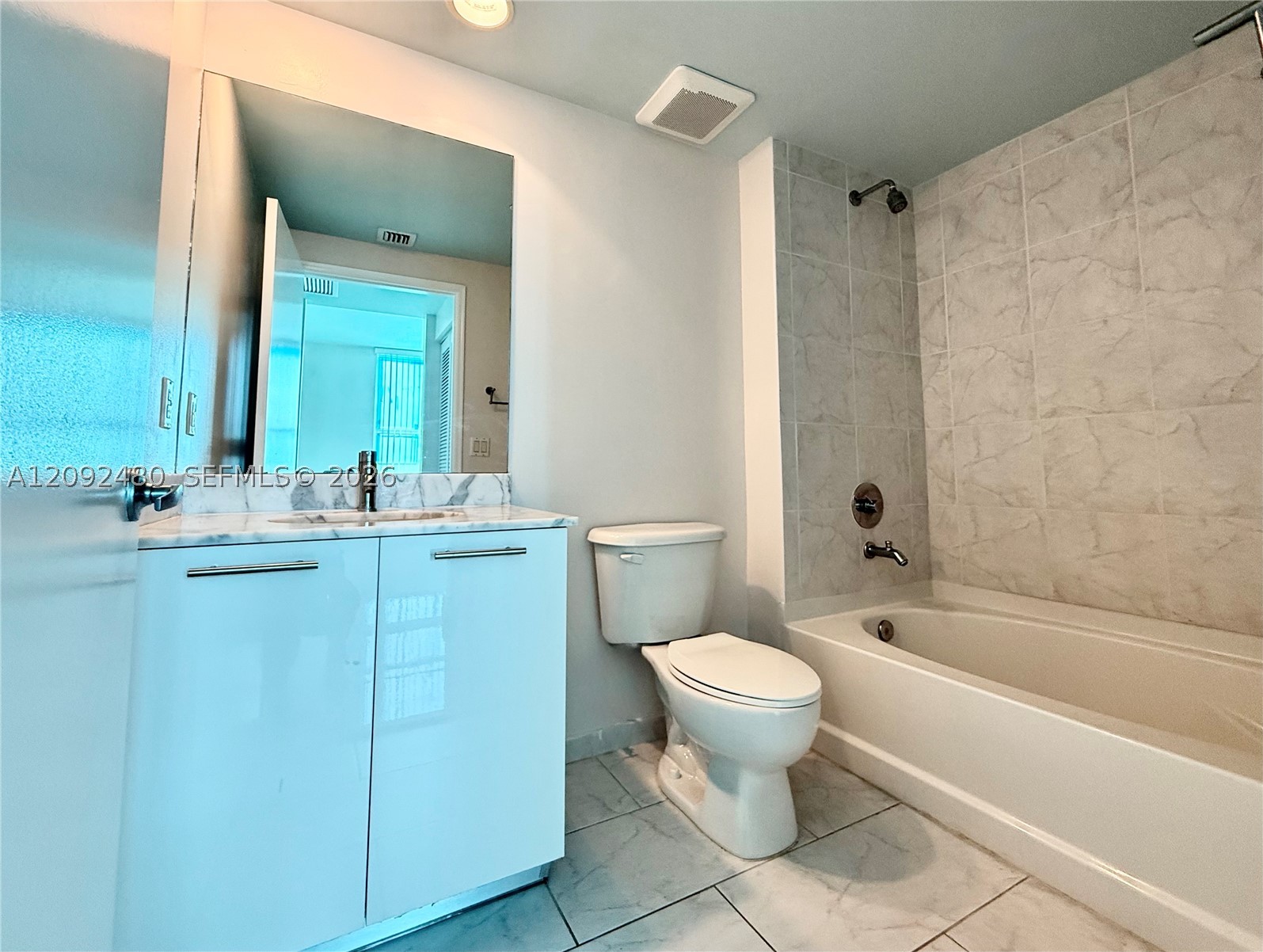 Miami FL 33131 - A12092480