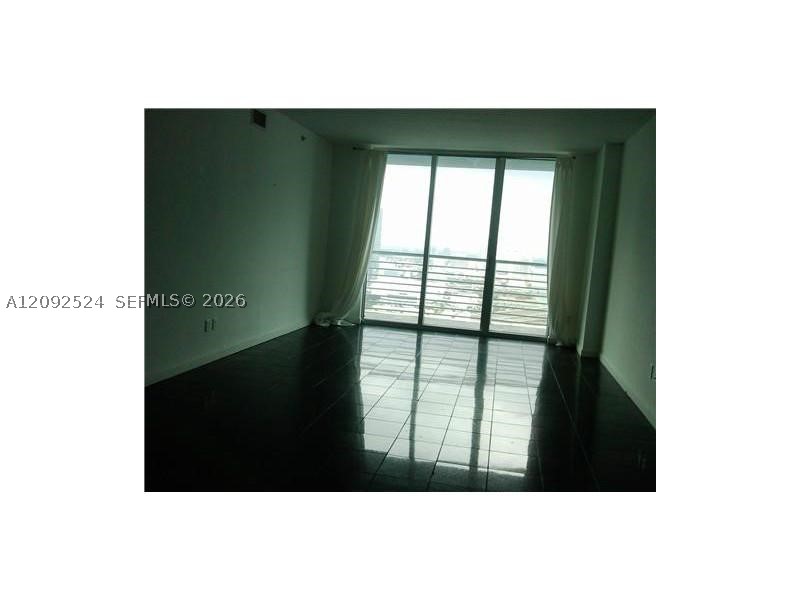 335 BISCAYNE BL #4200, Miami FL 33131