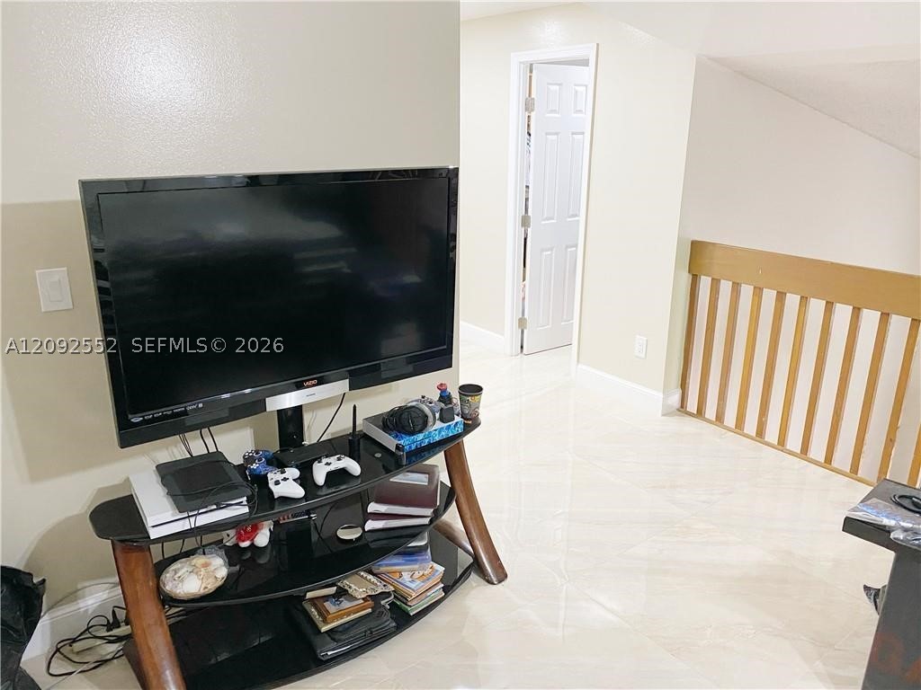 600 NW 210th St #102-28, Miami Gardens FL 33169