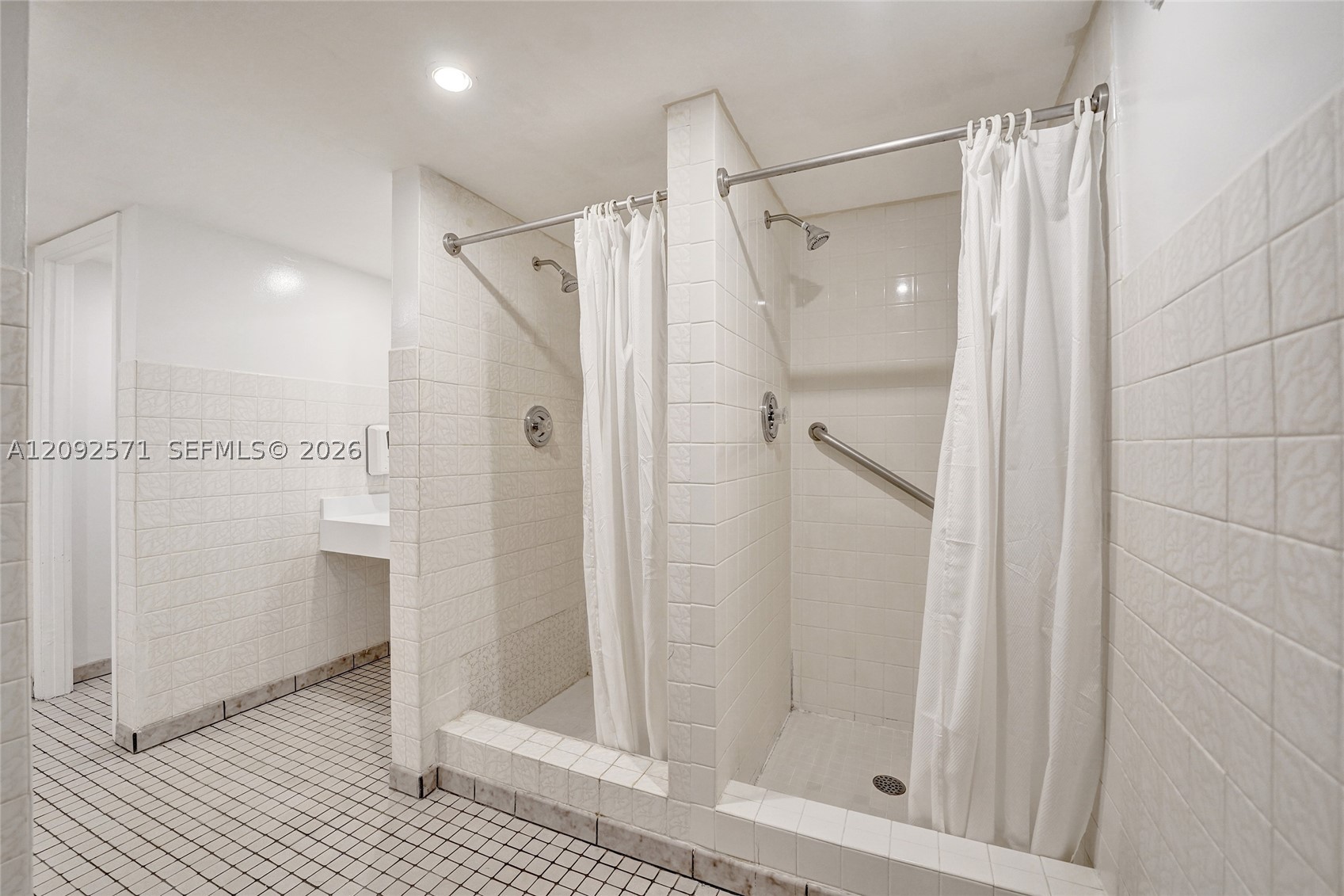 936 Intracoastal Dr #4F, Fort Lauderdale FL 33304