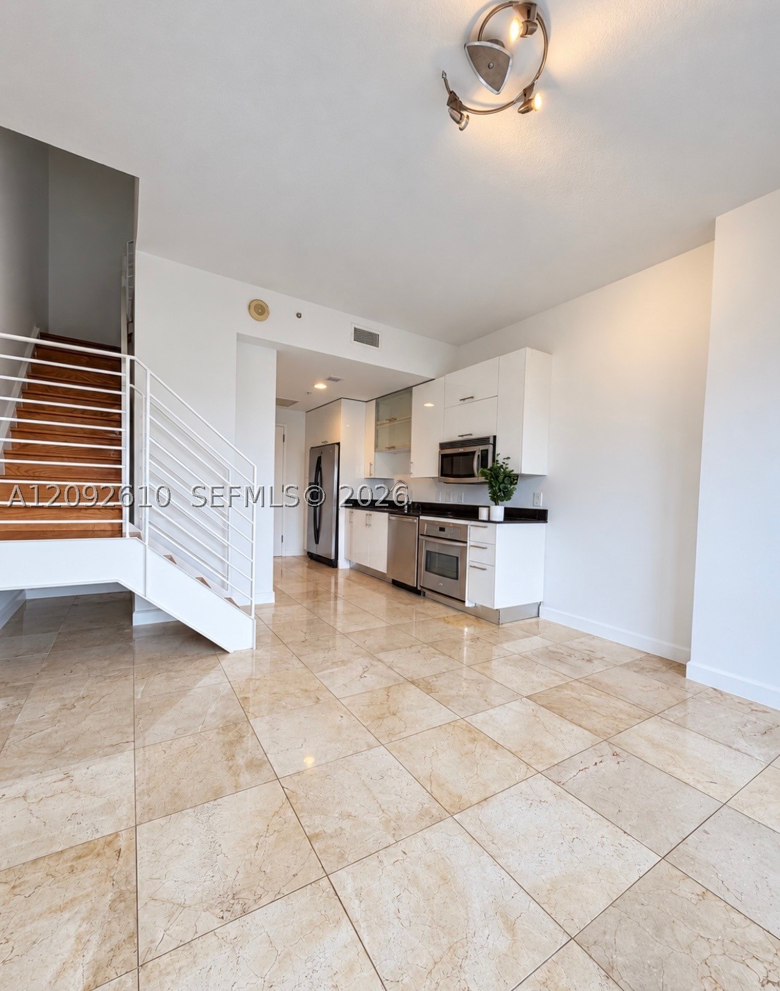 60 SW 13th St #1411, Miami FL 33130