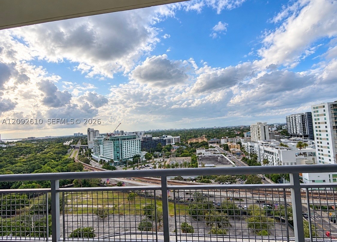 60 SW 13th St #1411, Miami FL 33130