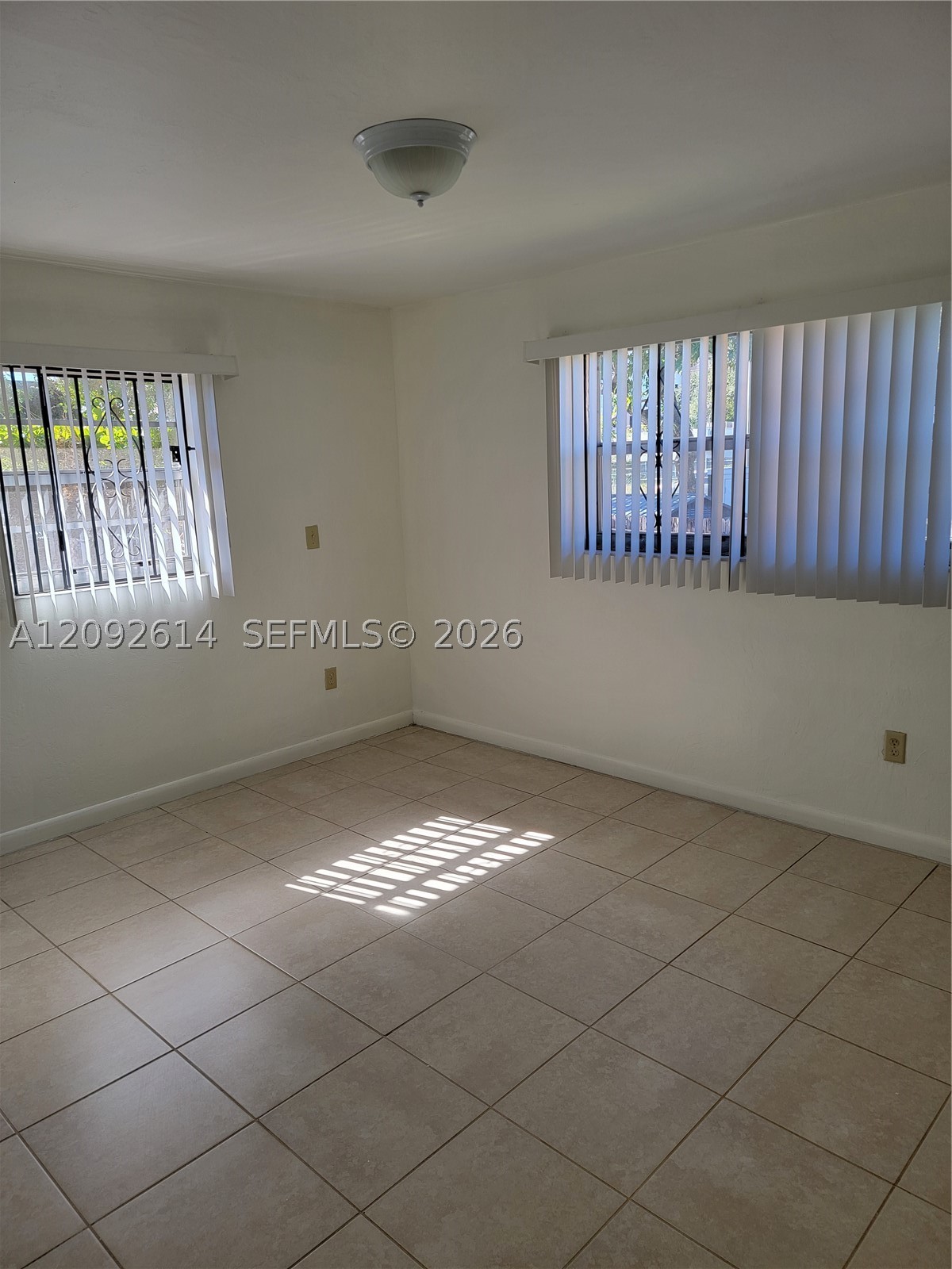 1388 NW 55 St, Miami FL 33142