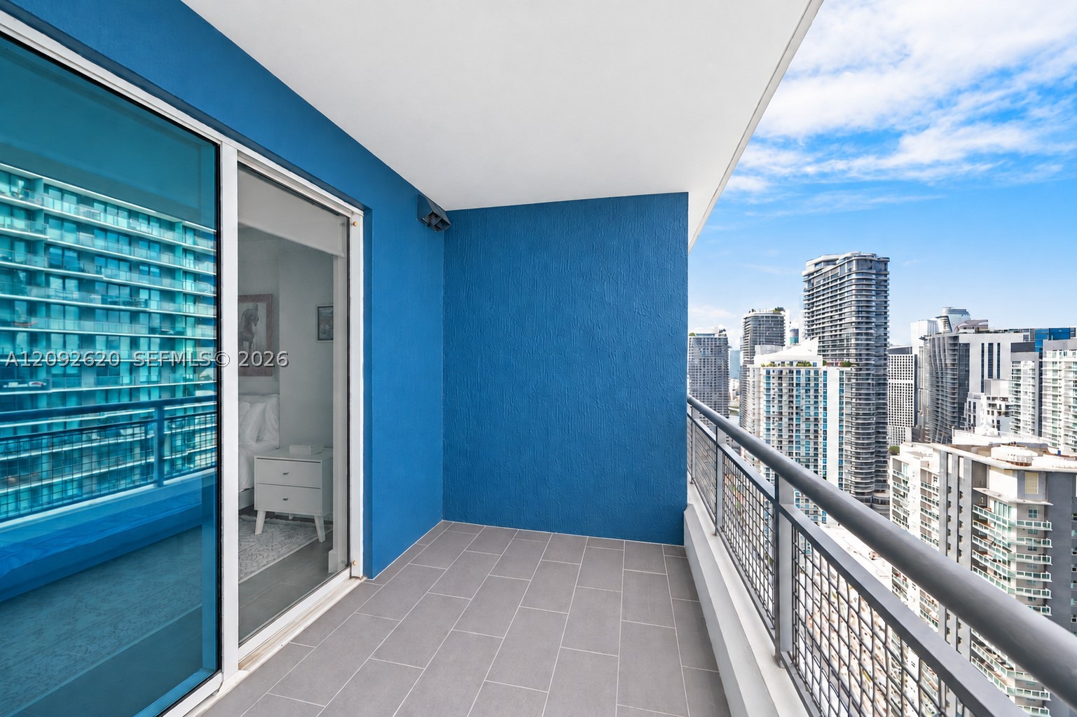 60 SW 13th St #4002, Miami FL 33130