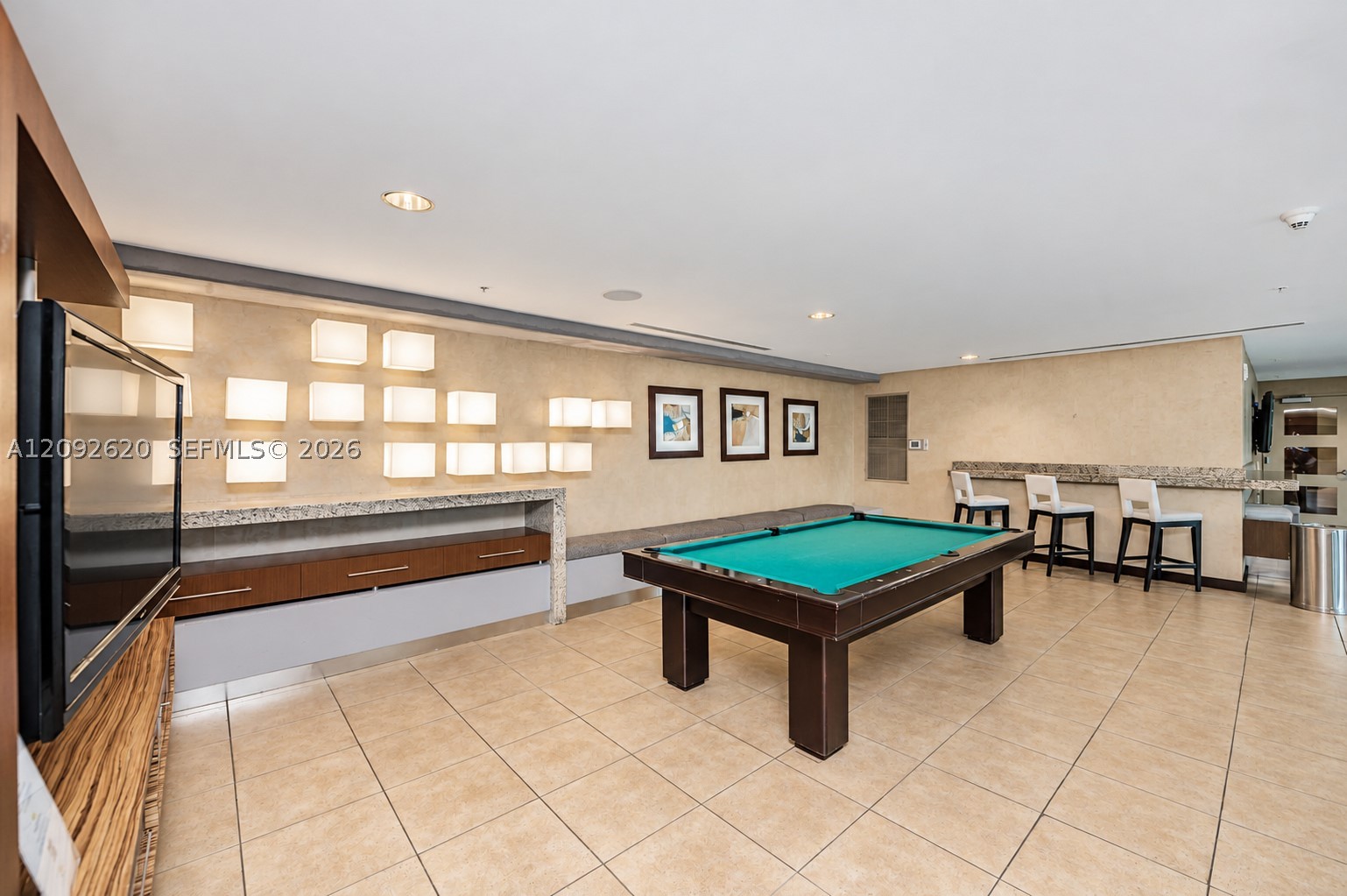 60 SW 13th St #4002, Miami FL 33130