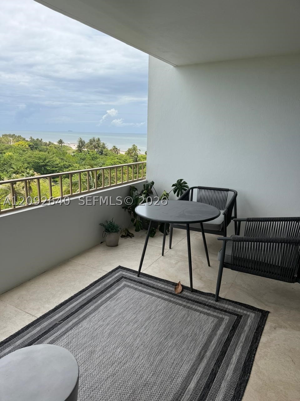 177 Ocean Lane Dr #812, Key Biscayne FL 33149