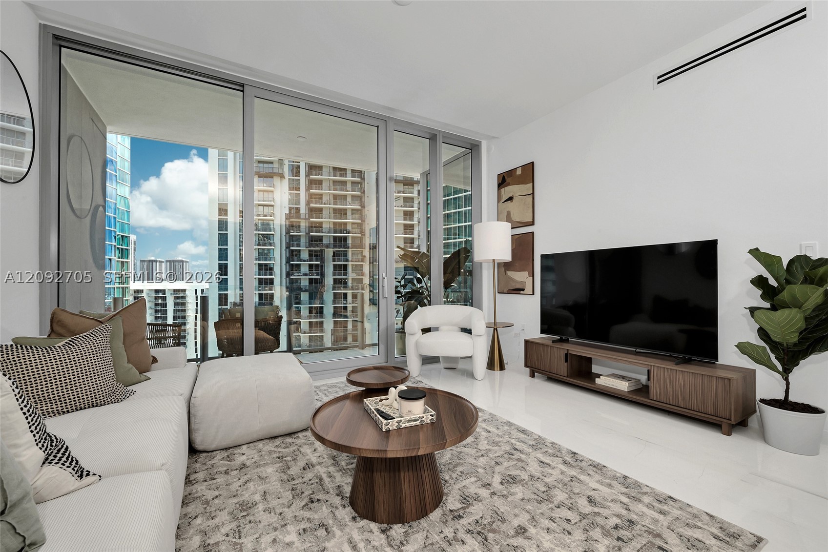 300 Biscayne Blvd Way #2809, Miami FL 33131