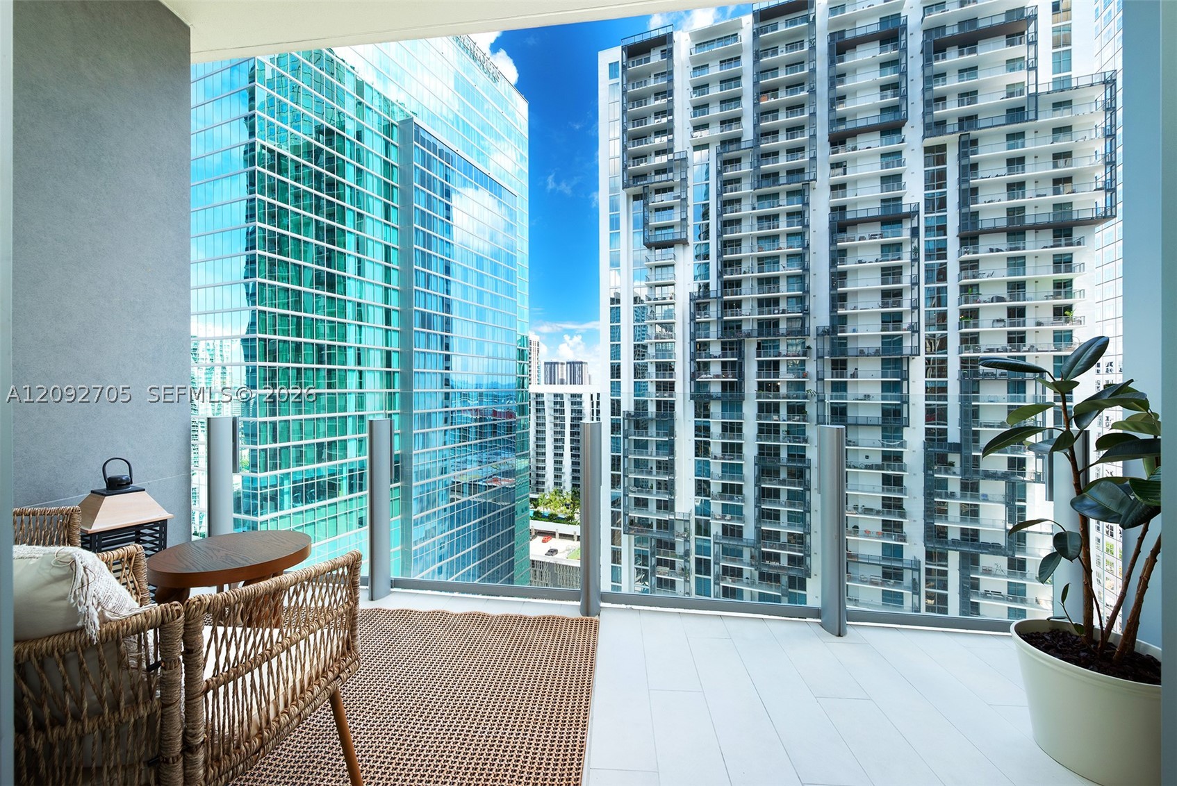 300 Biscayne Blvd Way #2809, Miami FL 33131