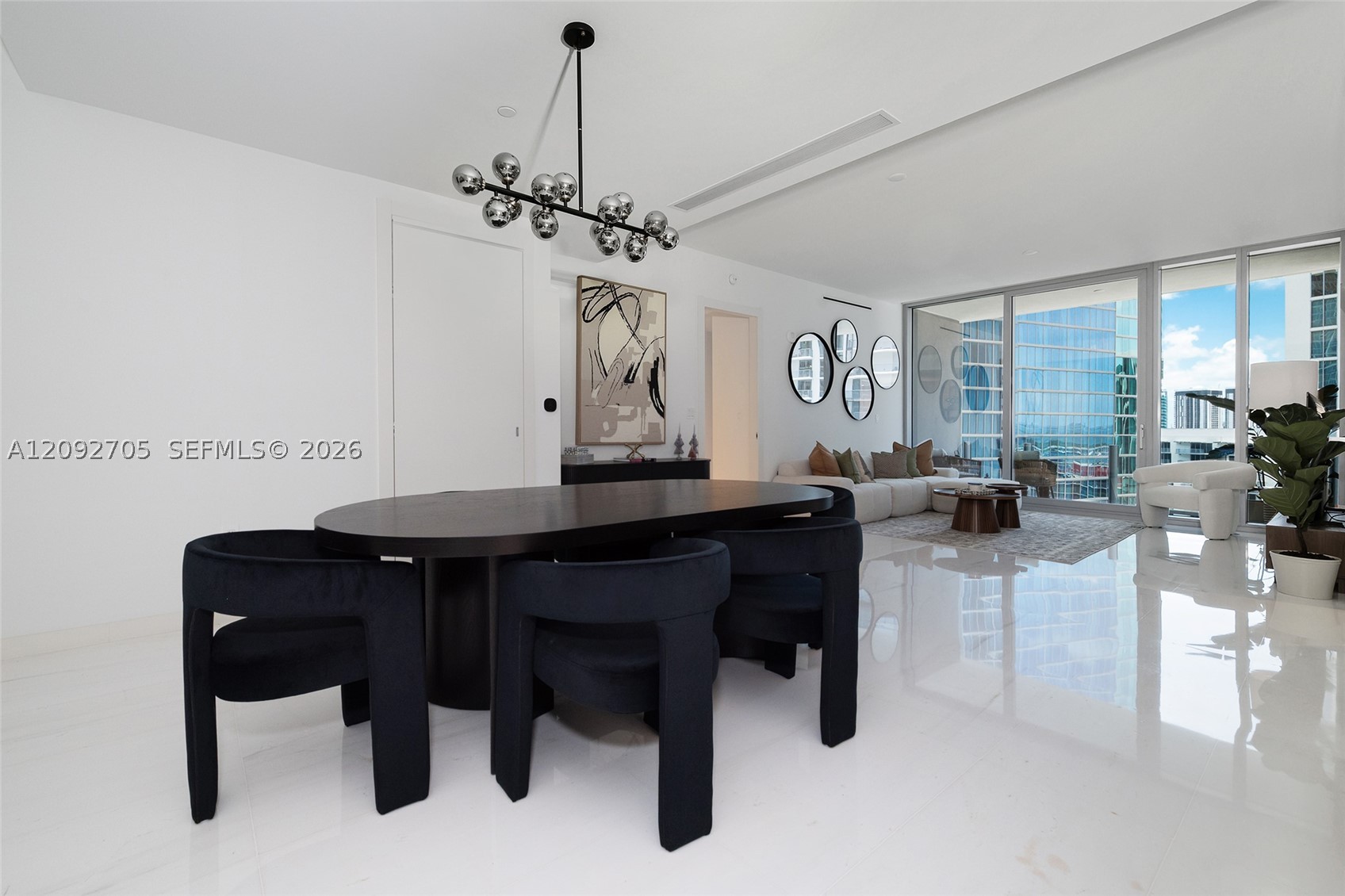300 Biscayne Blvd Way #2809, Miami FL 33131