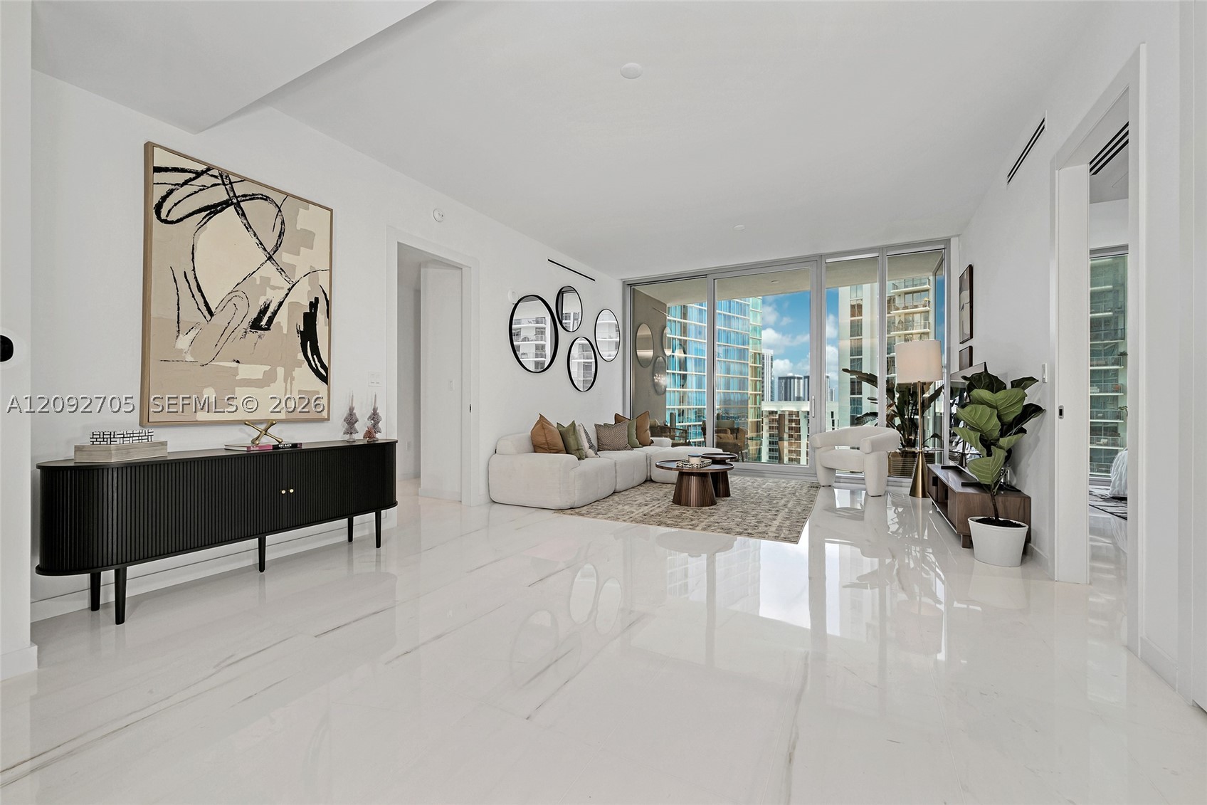 300 Biscayne Blvd Way #2809, Miami FL 33131