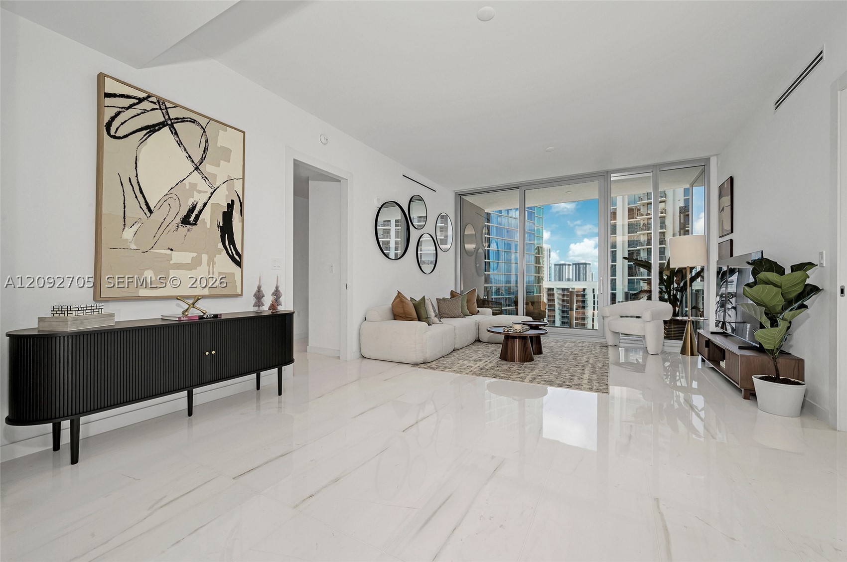 300 Biscayne Blvd Way #2809, Miami FL 33131