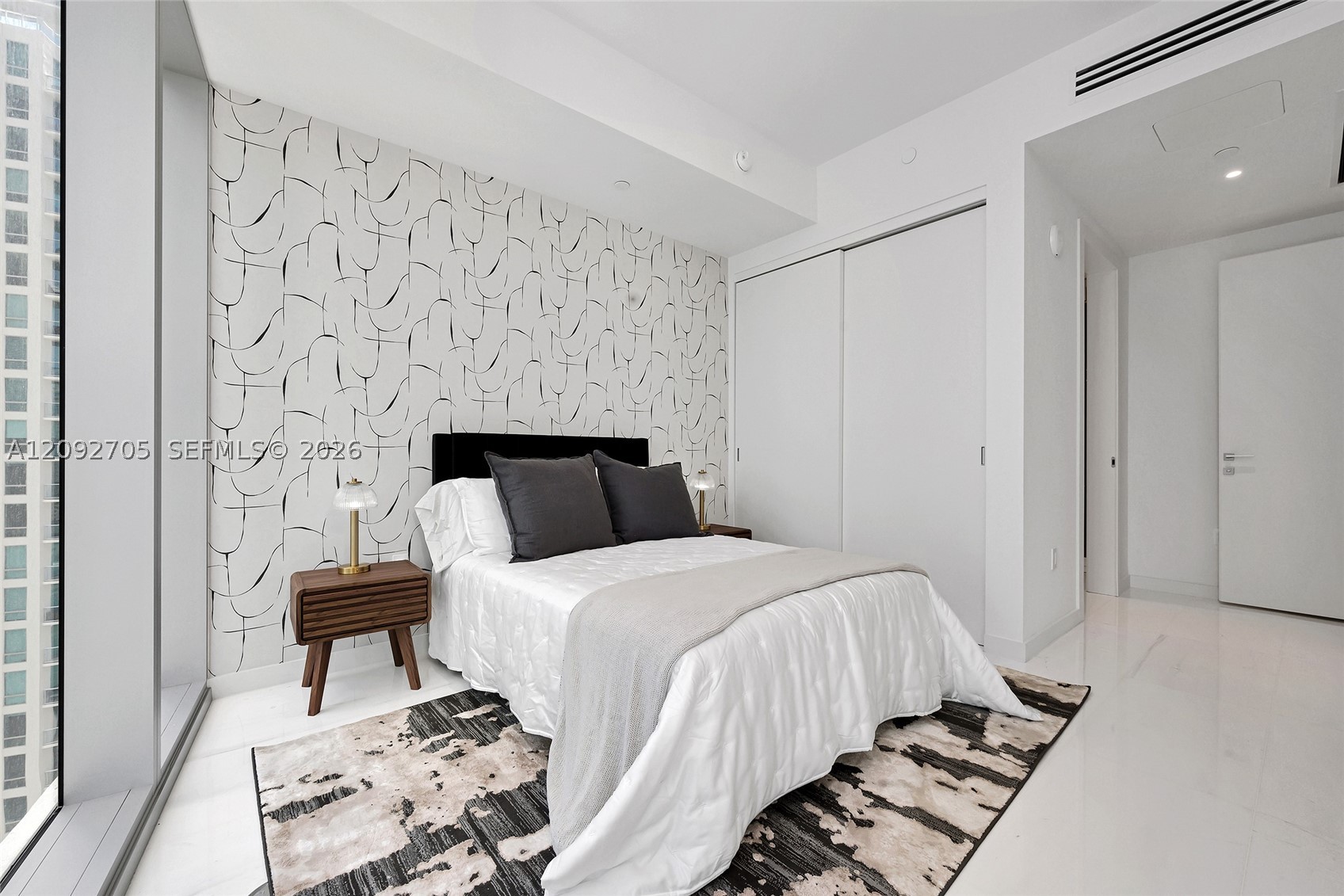 300 Biscayne Blvd Way #2809, Miami FL 33131