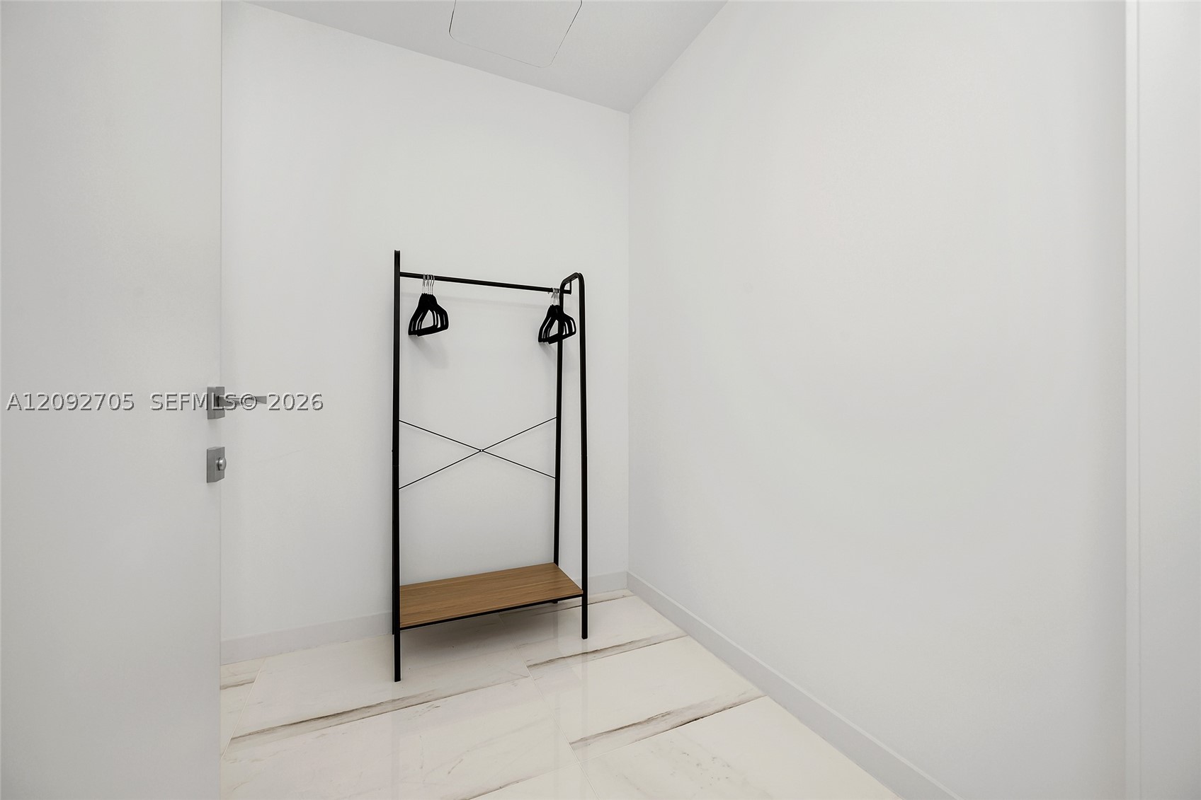300 Biscayne Blvd Way #2809, Miami FL 33131