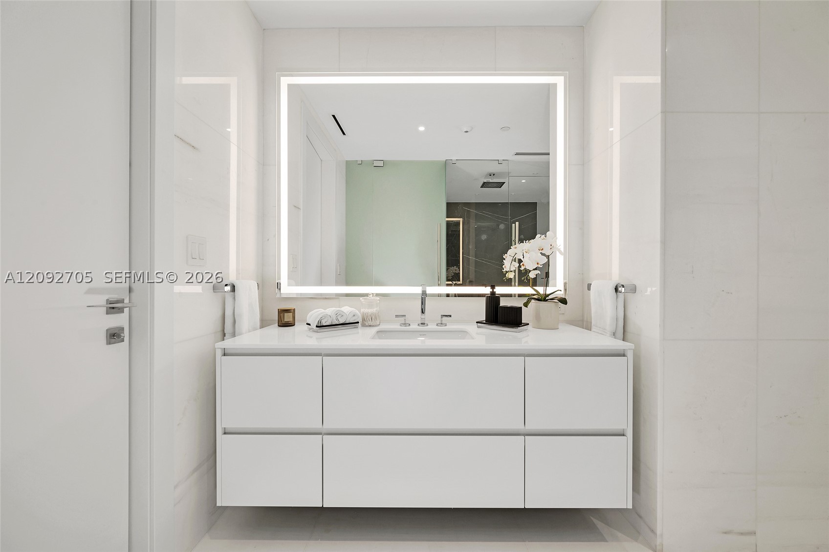 300 Biscayne Blvd Way #2809, Miami FL 33131