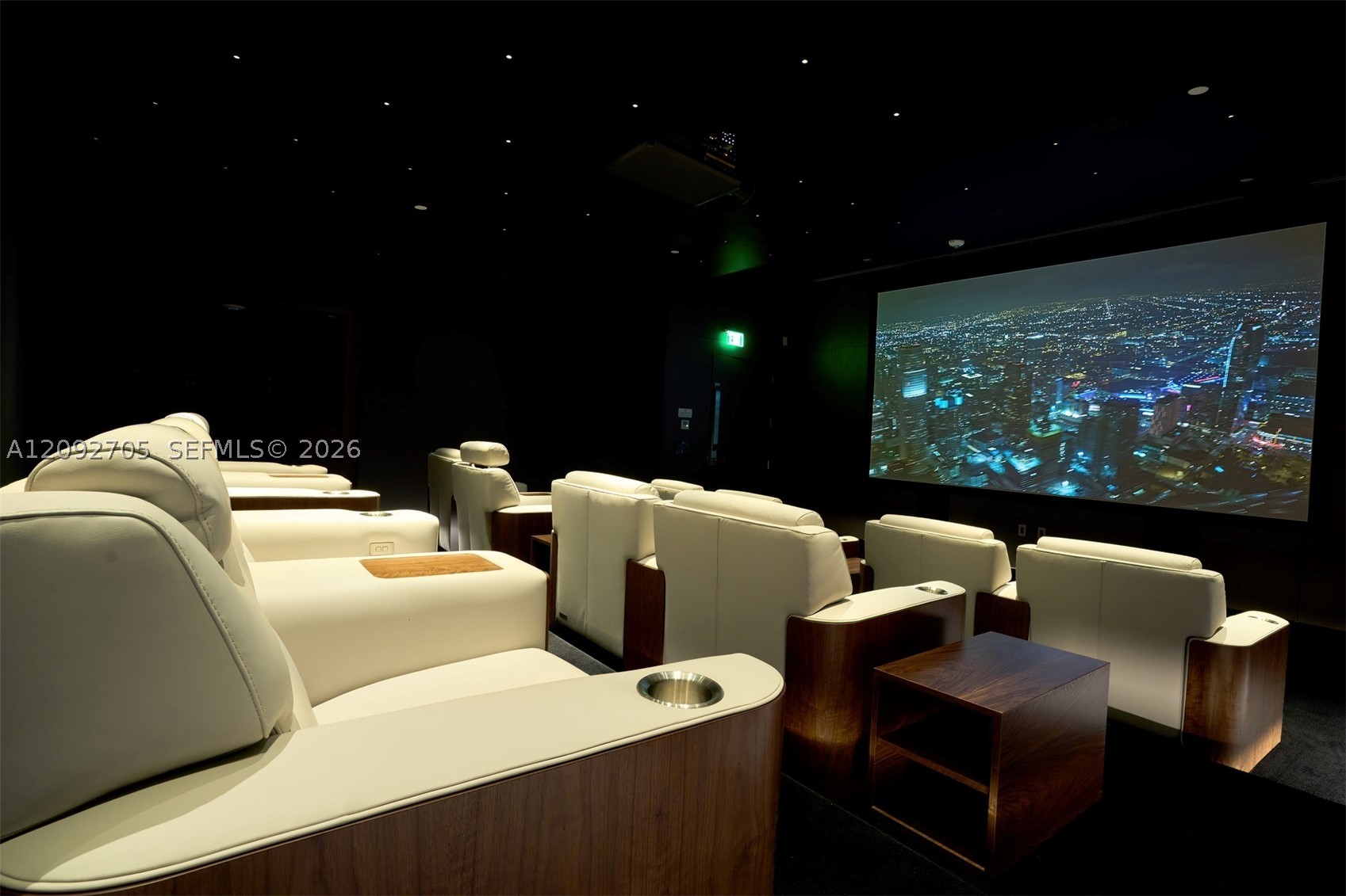 300 Biscayne Blvd Way #2809, Miami FL 33131