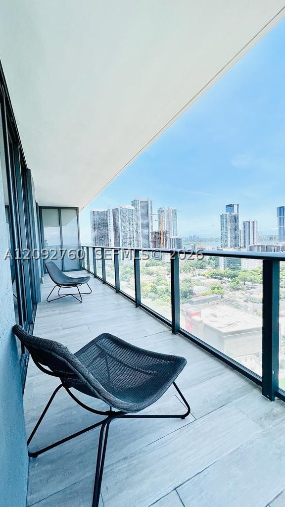 121 NE 34th St #2001, Miami FL 33137
