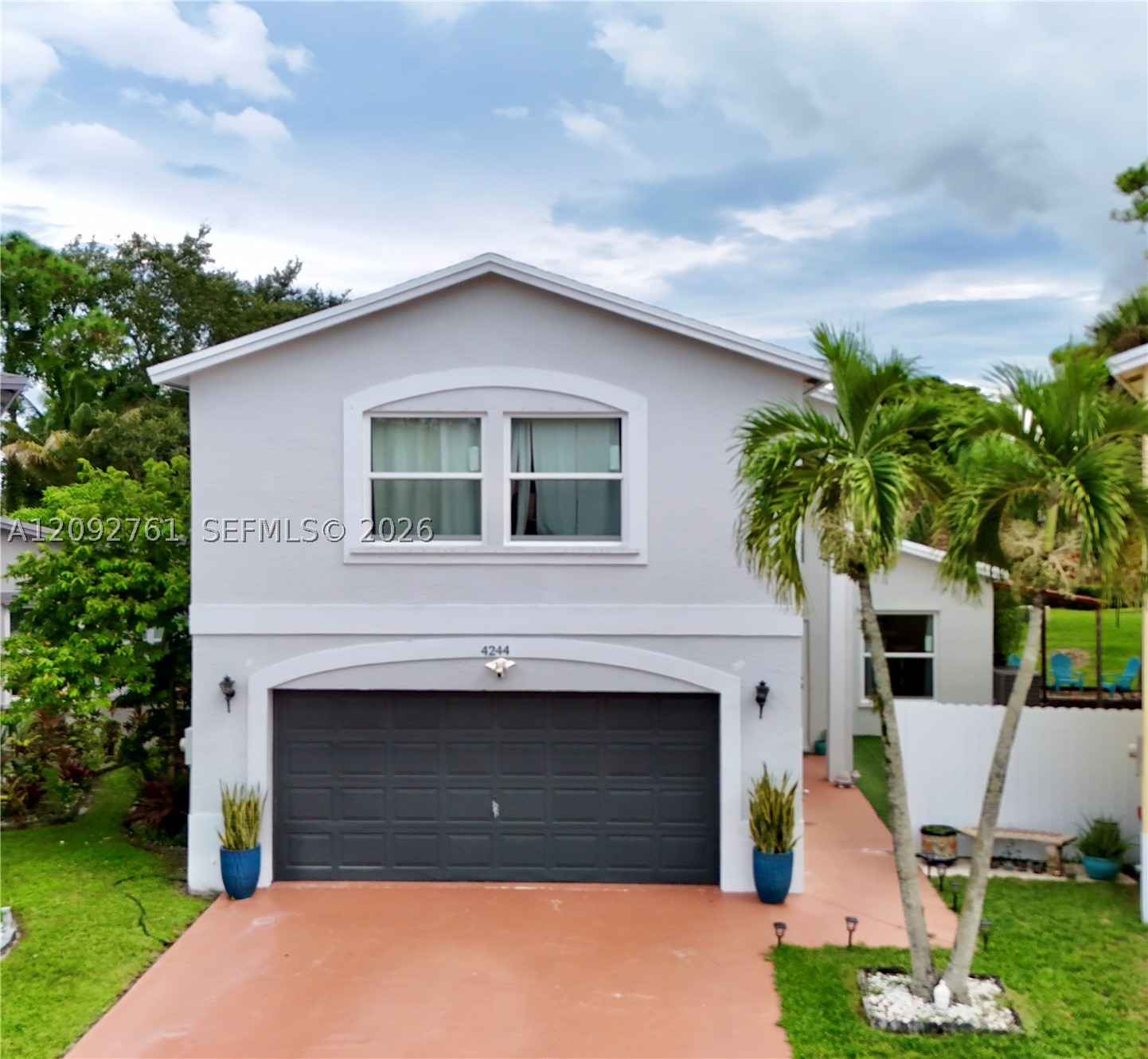 4244 Pine Hollow Cir, Green Acres FL 33463